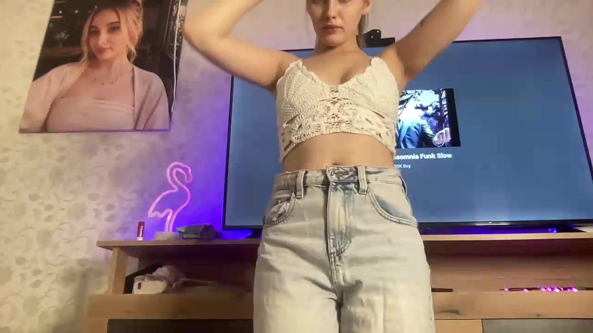 Gallery image thumbnail from Mira_Satin's myfreecams stream on, 08/27/2026, 14:35 image 12 of 20