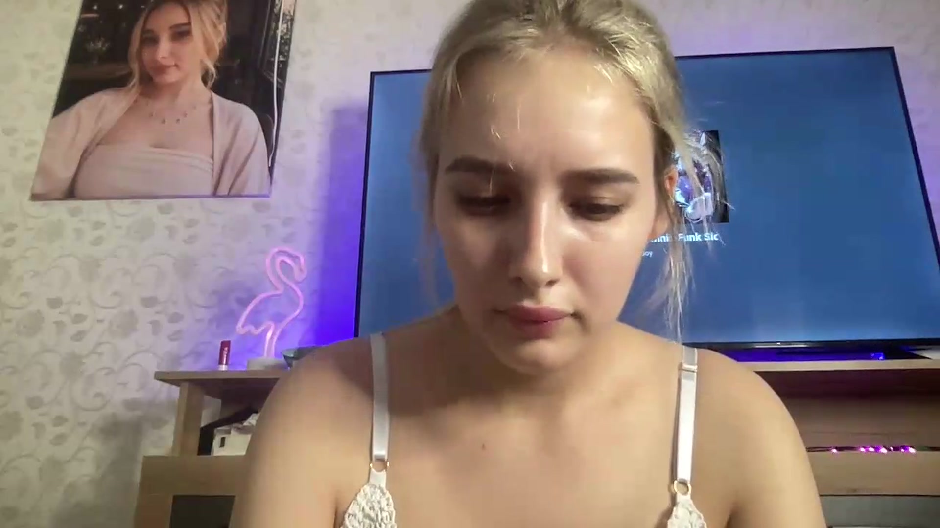 Gallery image thumbnail from Mira_Satin's myfreecams stream on, 08/27/2026, 14:35 image 13 of 20