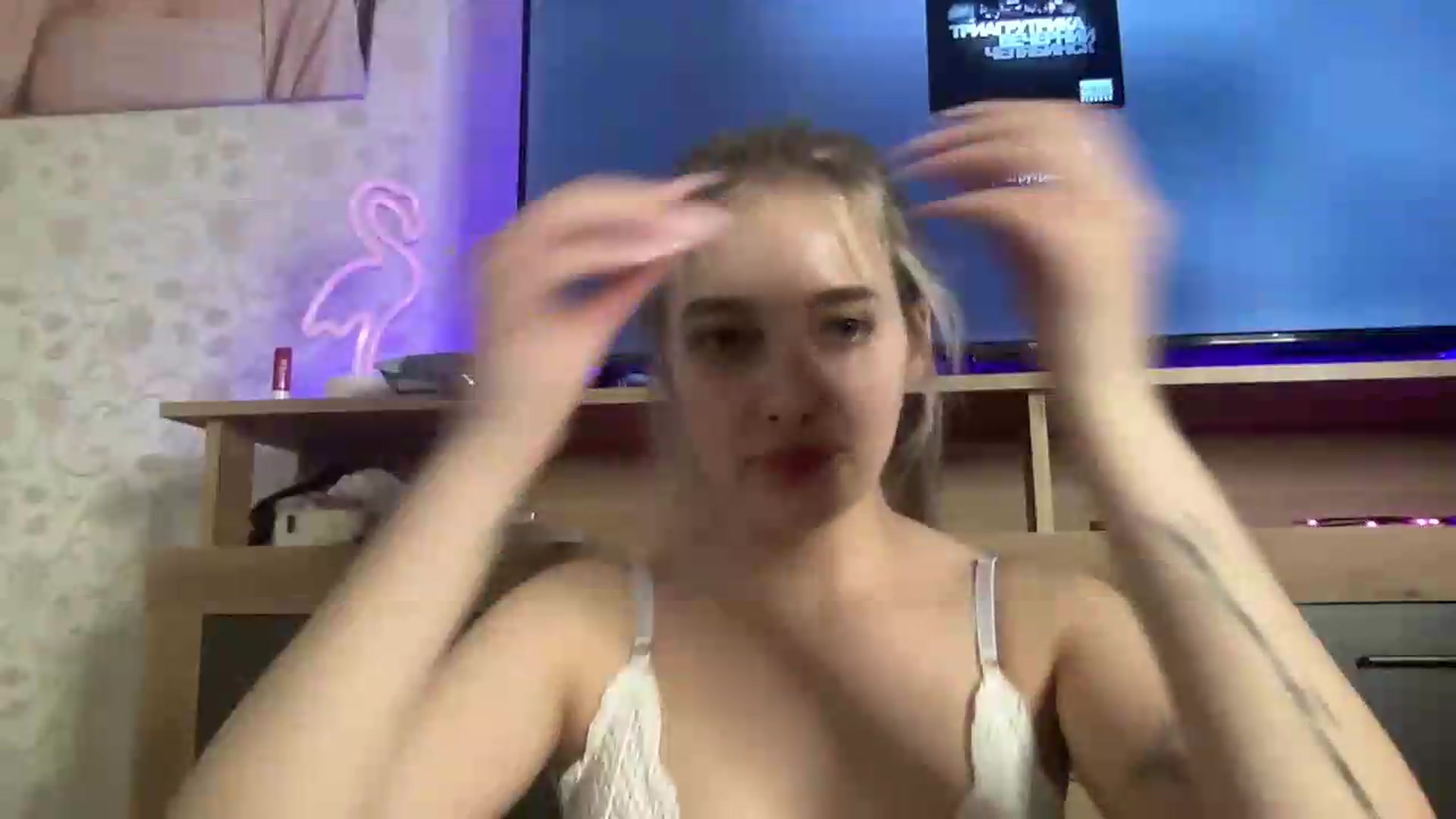 Gallery image thumbnail from Mira_Satin's myfreecams stream on, 08/27/2026, 14:35 image 16 of 20