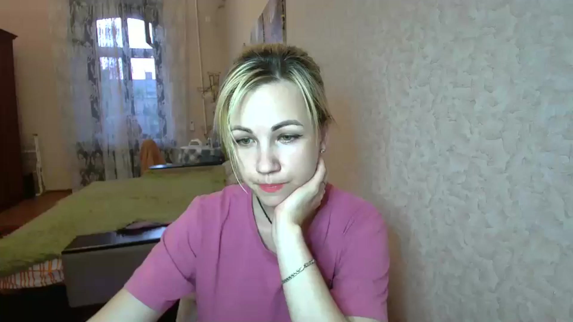Gallery image thumbnail from Mira_for_love's myfreecams stream on, 05/31/2024, 18:31 image 4 of 20