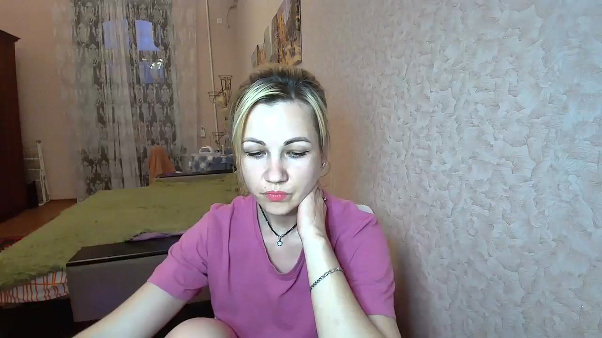 Gallery image thumbnail from Mira_for_love's myfreecams stream on, 05/31/2024, 18:31 image 16 of 20