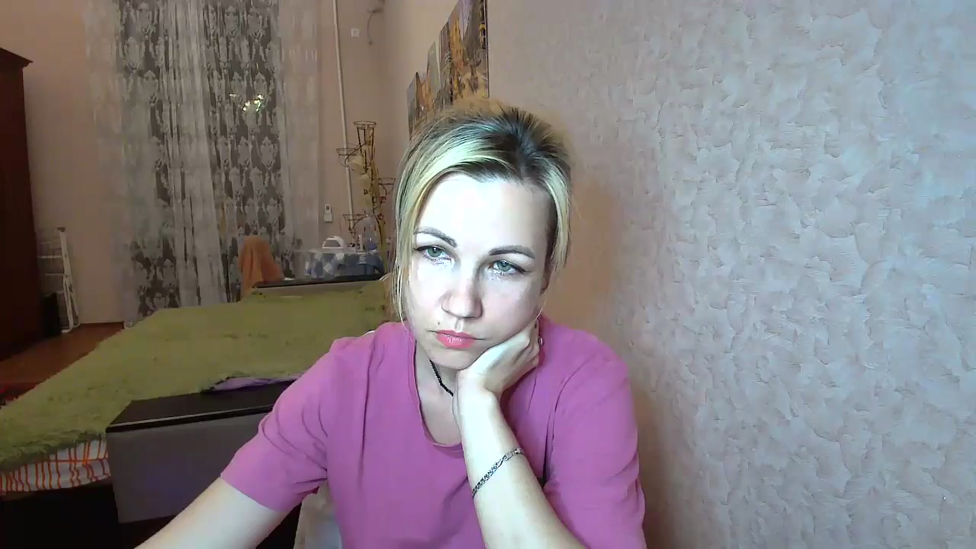 Gallery image thumbnail from Mira_for_love's myfreecams stream on, 05/31/2024, 19:57 image 2 of 20