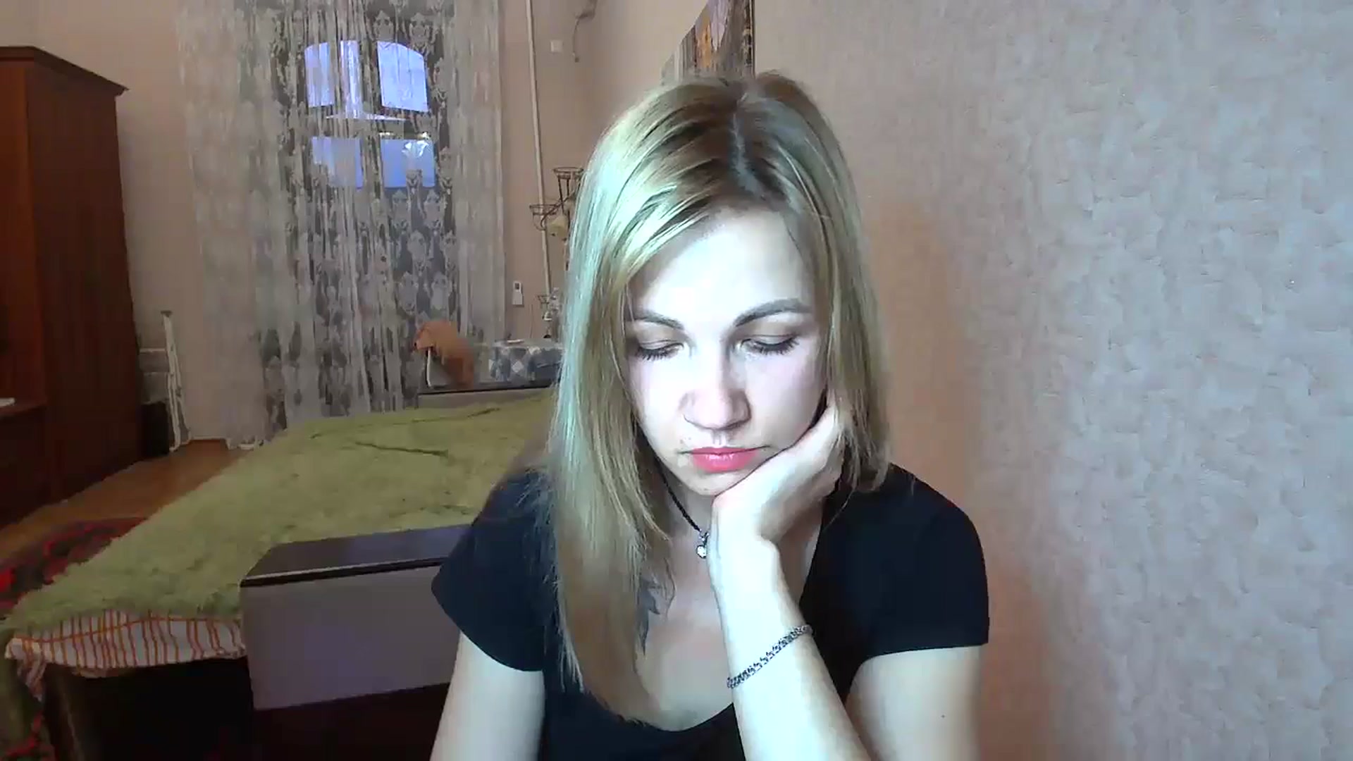 Gallery image thumbnail from Mira_for_love's myfreecams stream on, 06/10/2024, 18:51 image 8 of 20