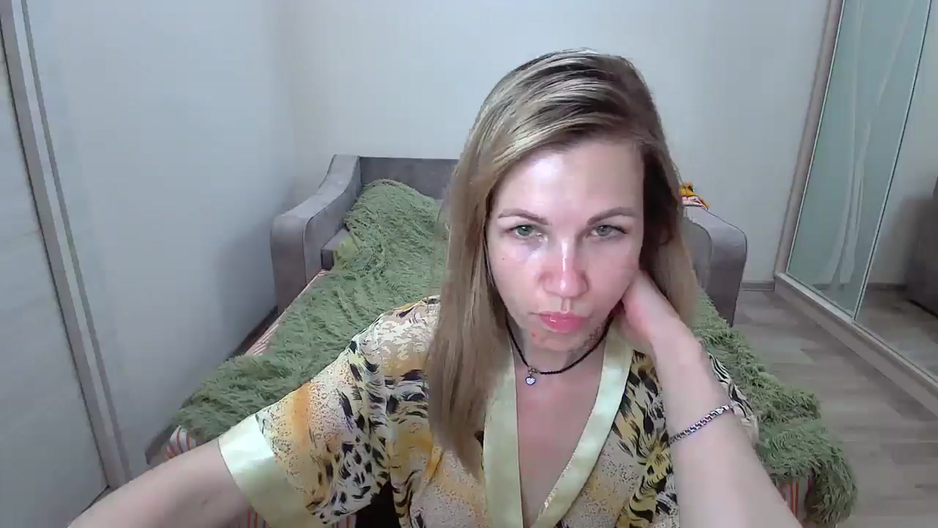 Gallery image thumbnail from Mira_for_love's myfreecams stream on, 06/15/2024, 21:22 image 16 of 20
