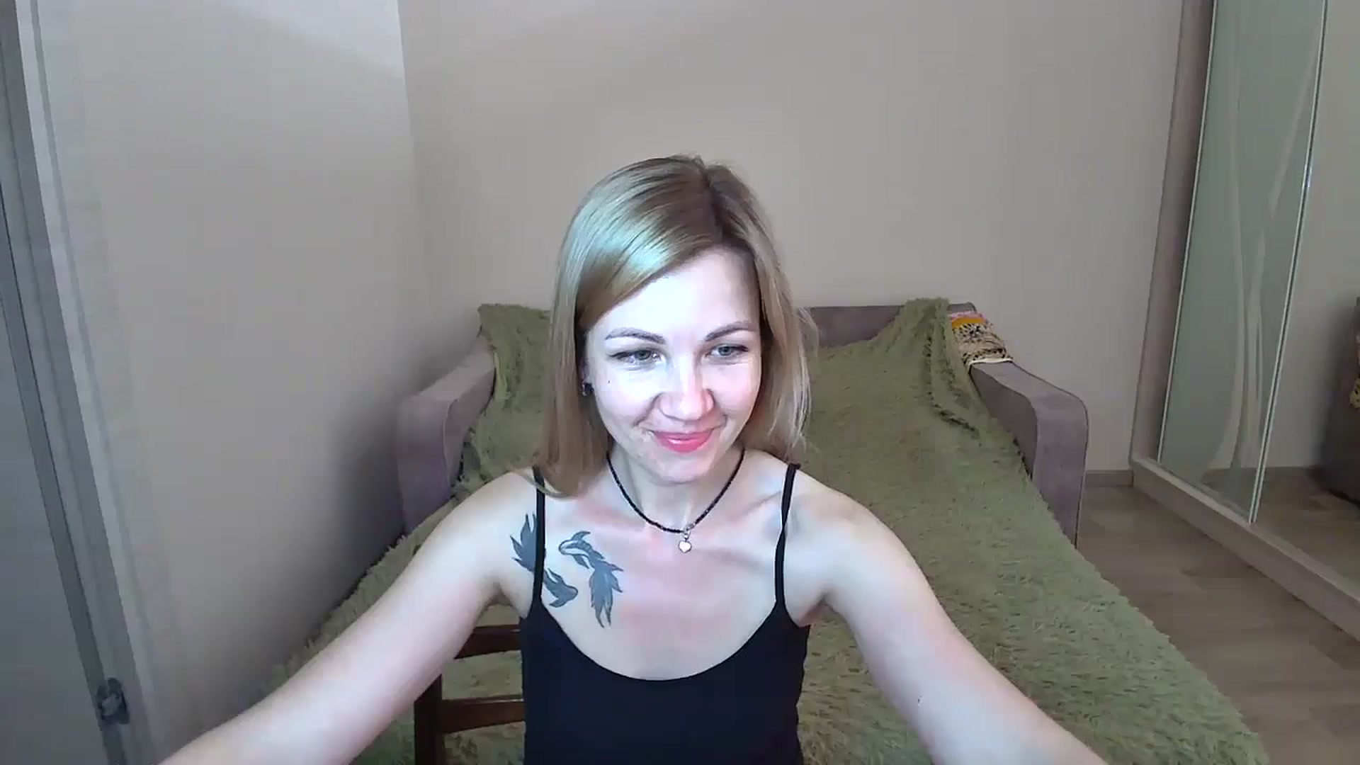 Gallery image thumbnail from Mira_for_love's myfreecams stream on, 06/20/2024, 18:01 image 14 of 20
