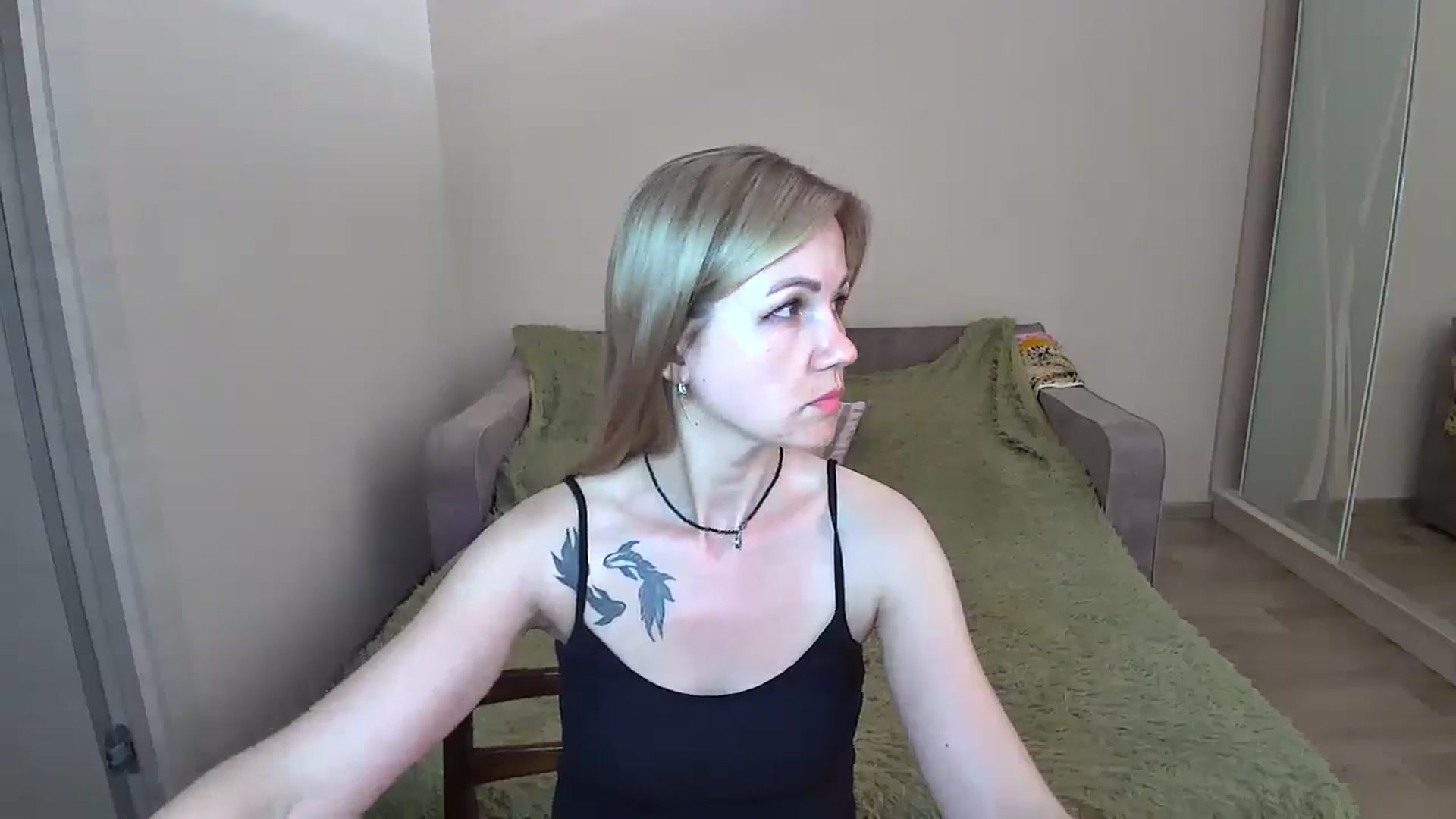 Gallery image thumbnail from Mira_for_love's myfreecams stream on, 06/20/2024, 18:01 image 3 of 20