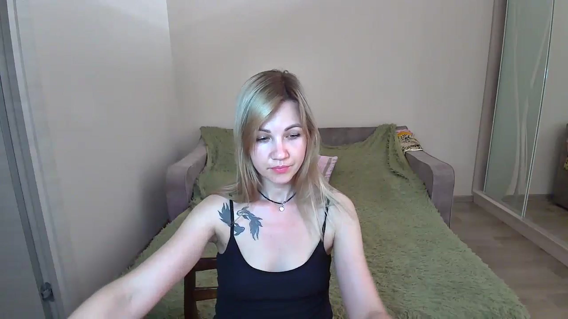 Gallery image thumbnail from Mira_for_love's myfreecams stream on, 06/20/2024, 18:32 image 15 of 20