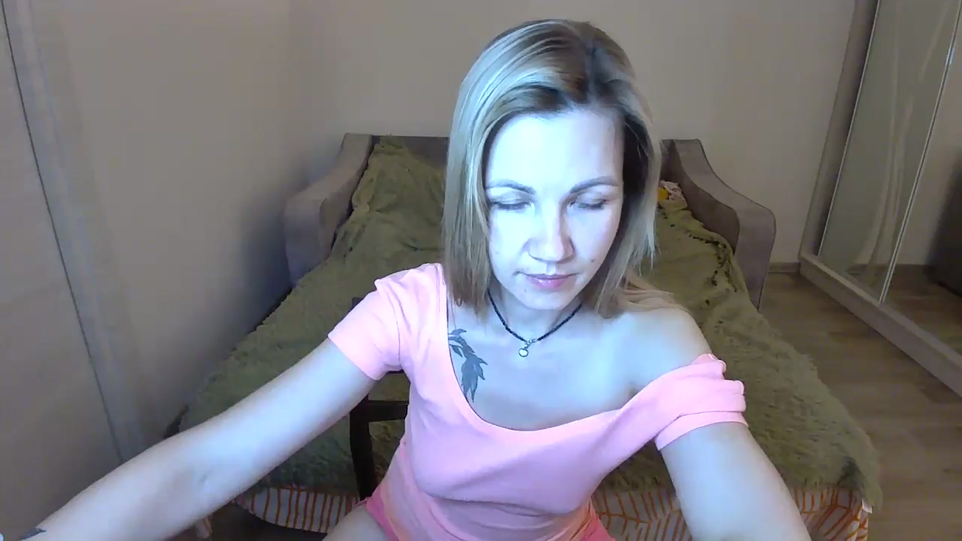 Gallery image thumbnail from Mira_for_love's myfreecams stream on, 06/25/2024, 22:18 image 9 of 20