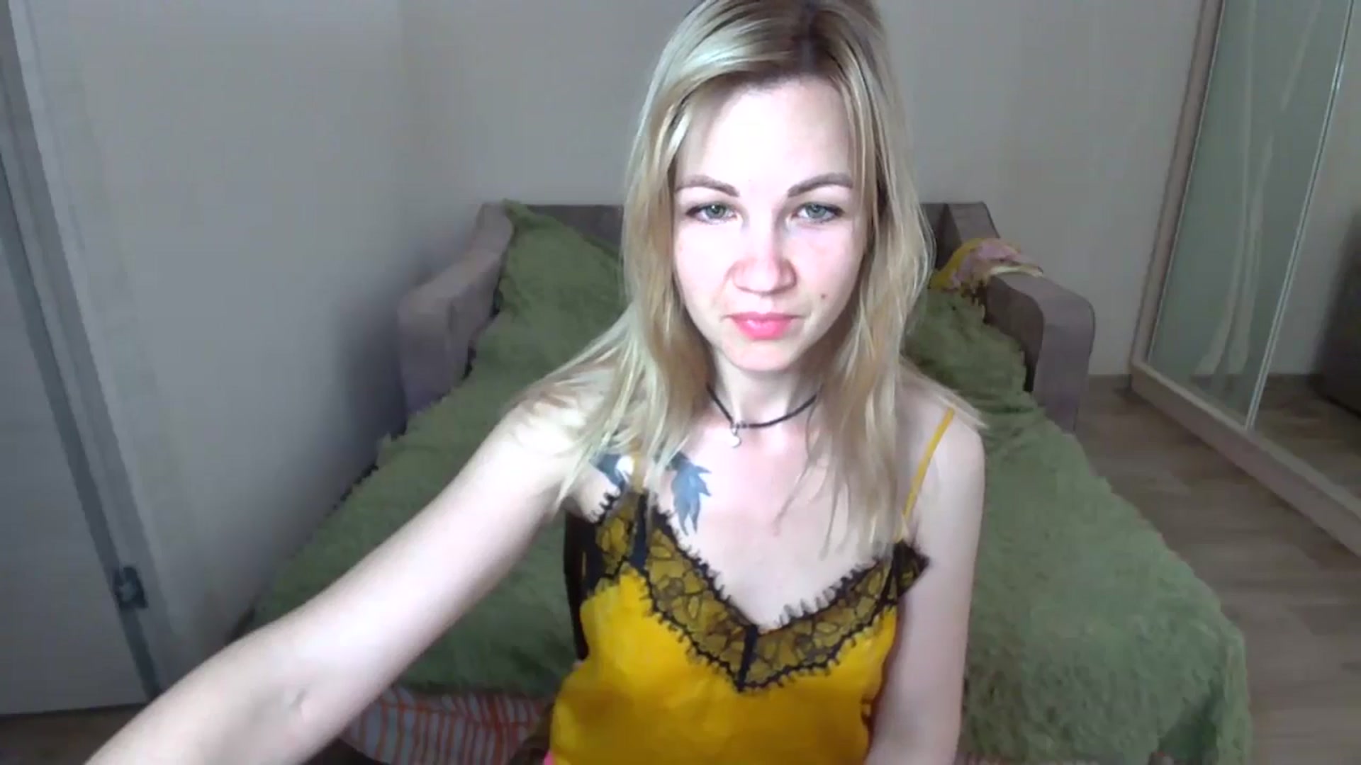 Gallery image thumbnail from Mira_for_love's myfreecams stream on, 06/27/2024, 18:17 image 8 of 20