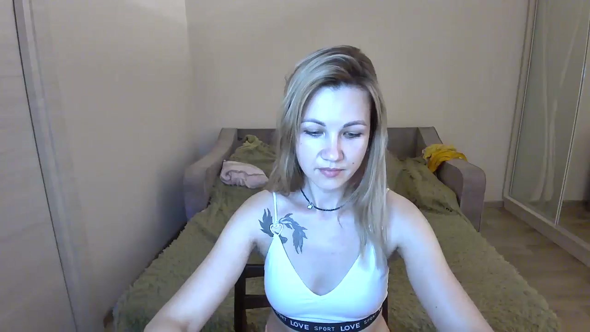 Gallery image thumbnail from Mira_for_love's myfreecams stream on, 06/28/2024, 18:13 image 14 of 20