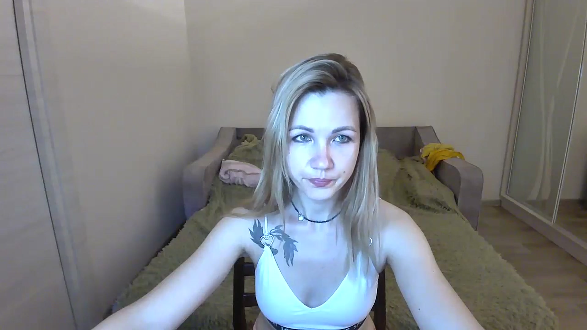 Gallery image thumbnail from Mira_for_love's myfreecams stream on, 06/28/2024, 18:13 image 9 of 20