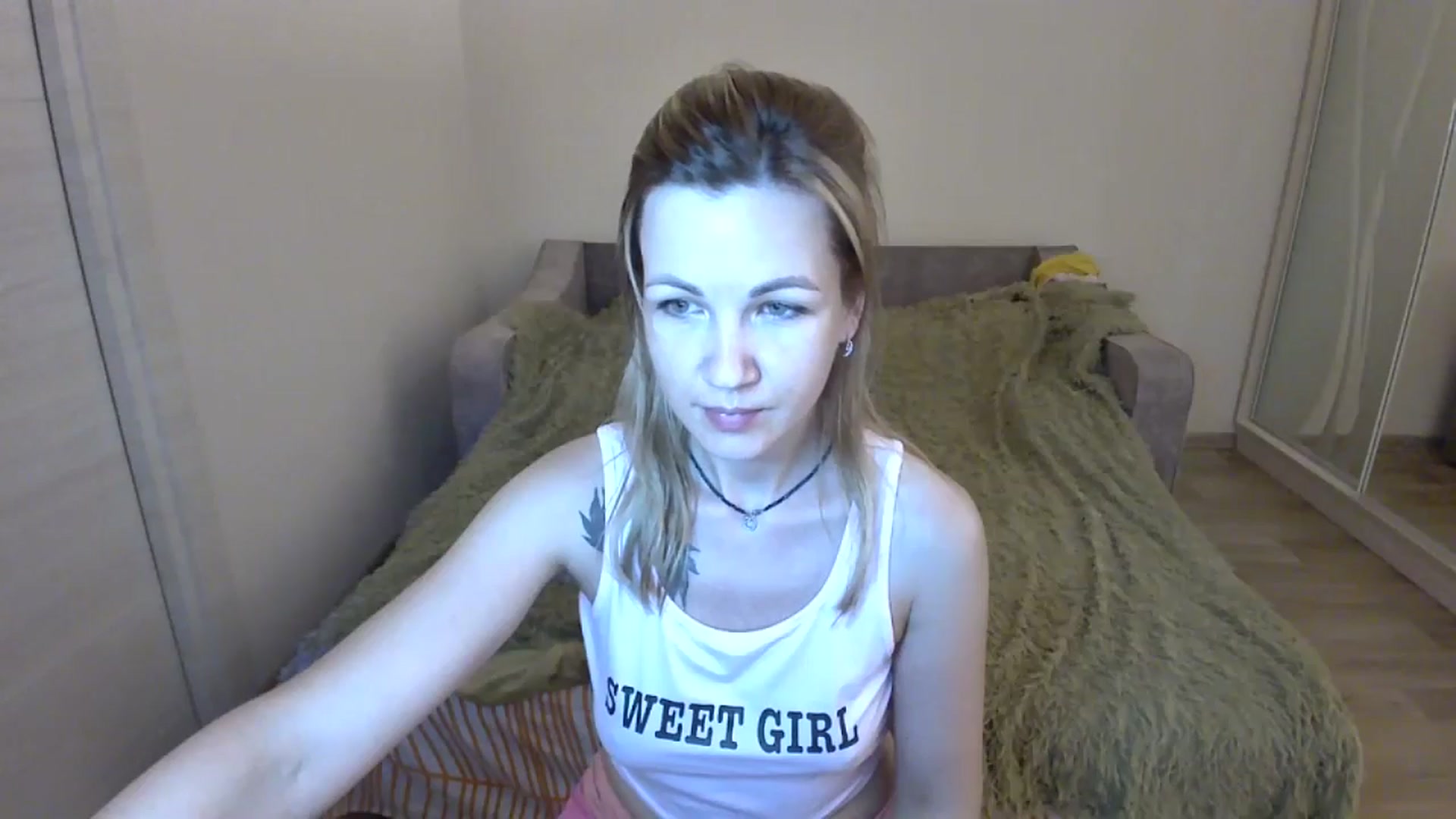 Gallery image thumbnail from Mira_for_love's myfreecams stream on, 07/04/2024, 18:22 image 8 of 20