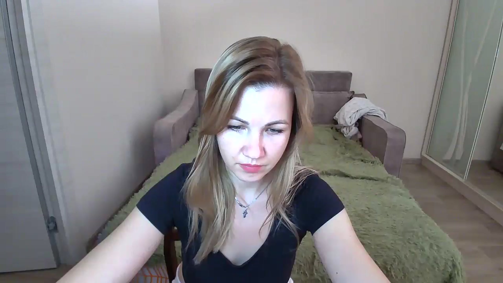 Gallery image thumbnail from Mira_for_love's myfreecams stream on, 10/04/2024, 17:17 image 16 of 20