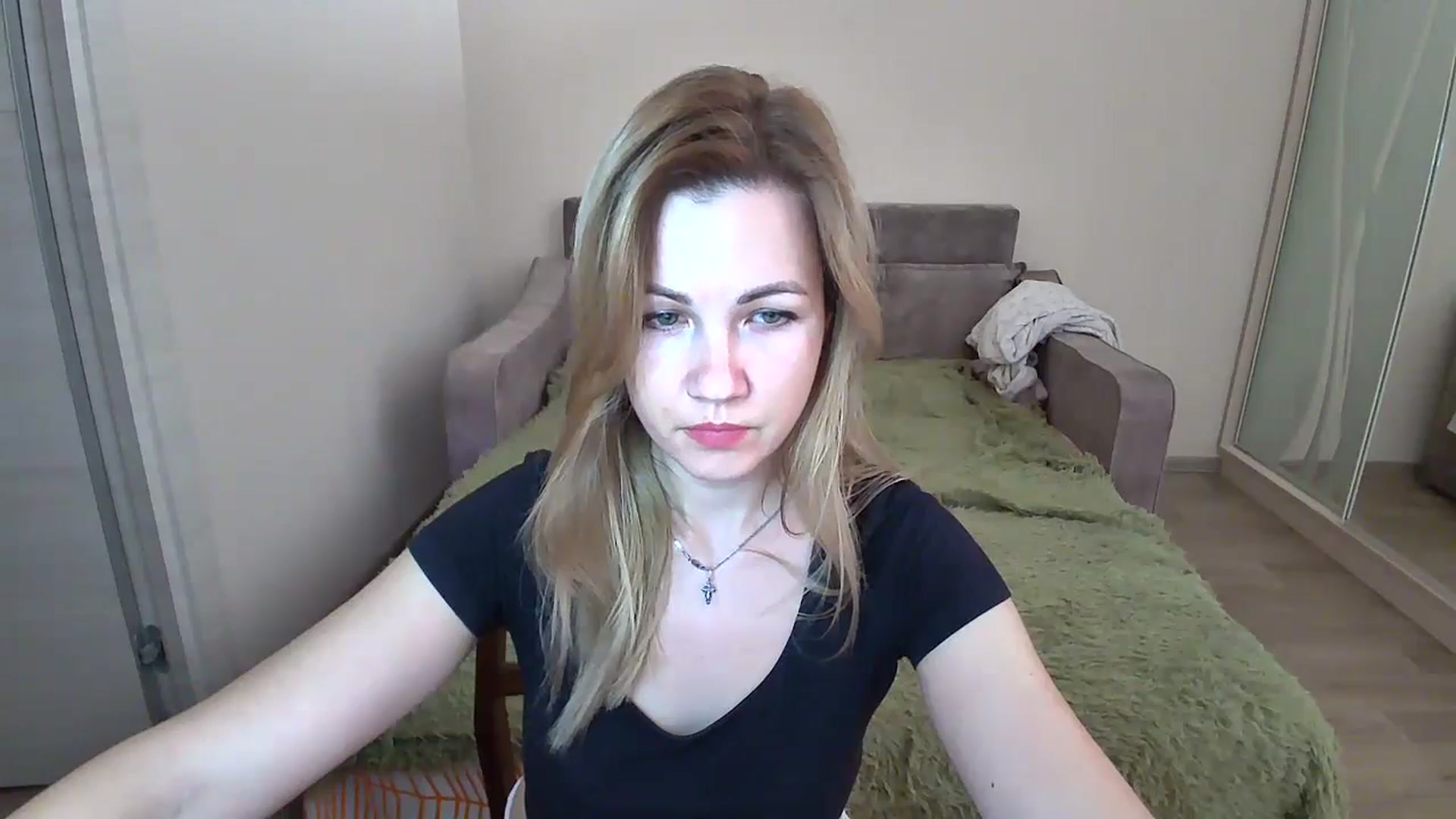 Gallery image thumbnail from Mira_for_love's myfreecams stream on, 10/04/2024, 17:17 image 7 of 20
