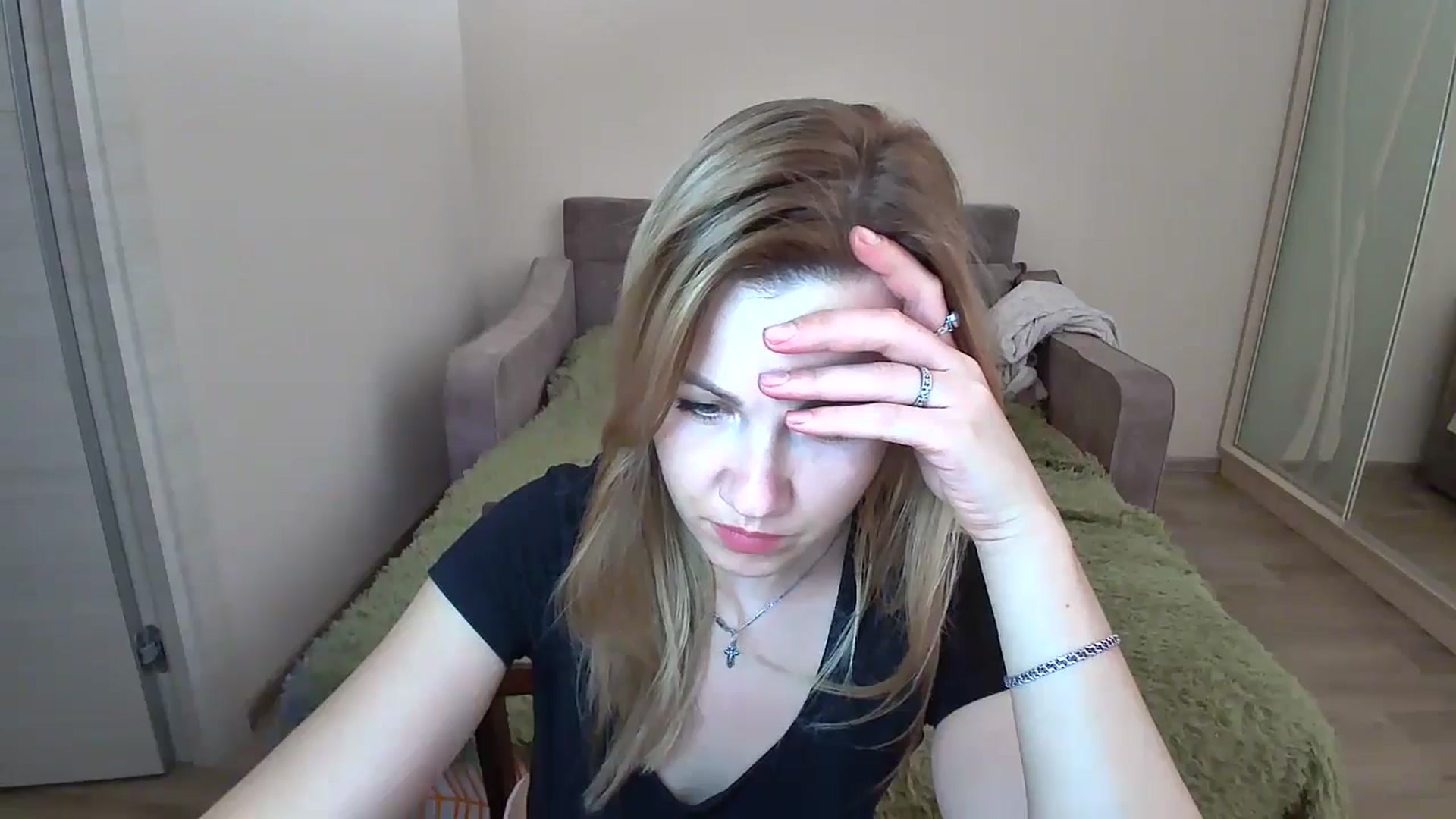 Gallery image thumbnail from Mira_for_love's myfreecams stream on, 10/04/2024, 17:17 image 11 of 20