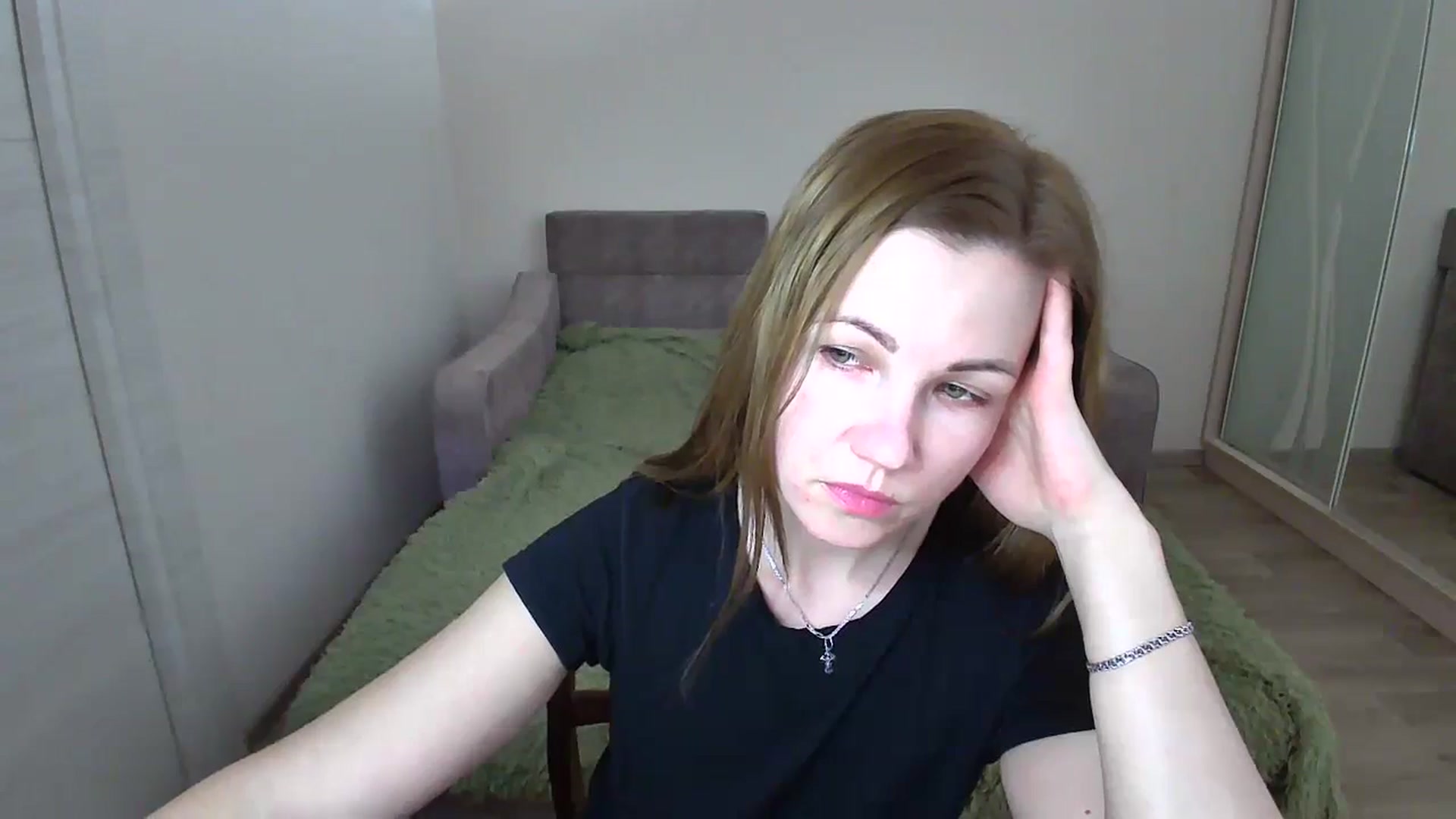 Gallery image thumbnail from Mira_for_love's myfreecams stream on, 10/23/2024, 17:34 image 13 of 20