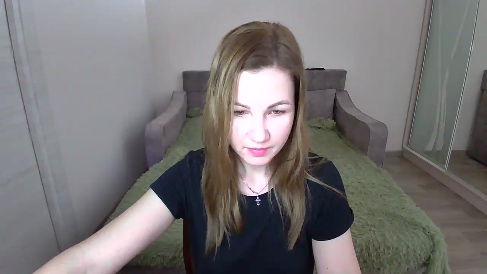 Gallery image thumbnail from Mira_for_love's myfreecams stream on, 10/23/2024, 17:34 image 7 of 20