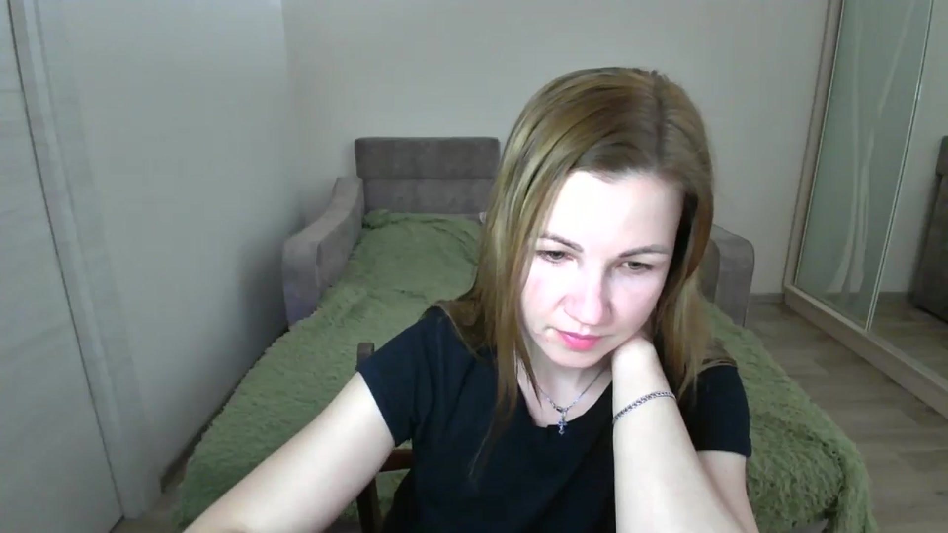 Gallery image thumbnail from Mira_for_love's myfreecams stream on, 10/23/2024, 17:34 image 15 of 20