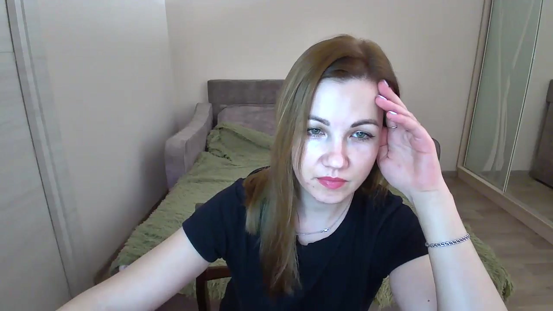 Gallery image thumbnail from Mira_for_love's myfreecams stream on, 10/24/2024, 18:39 image 5 of 20
