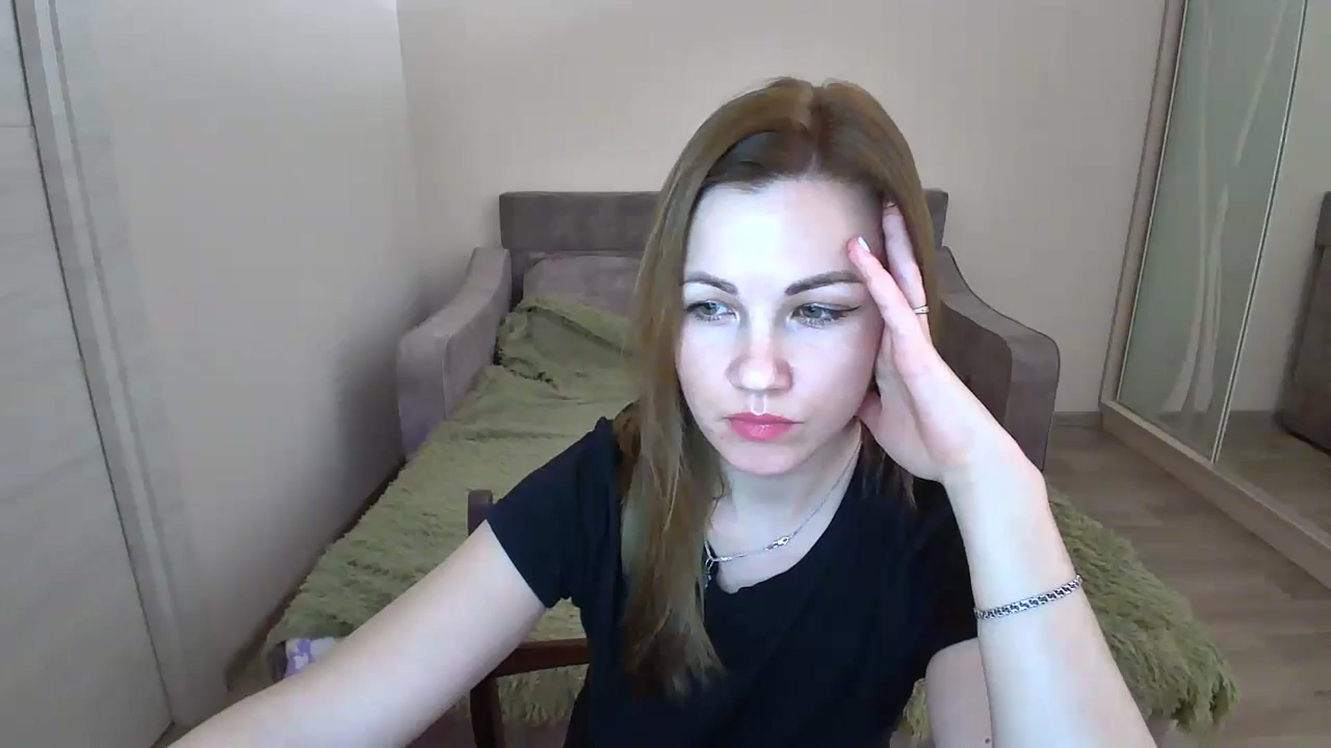 Gallery image thumbnail from Mira_for_love's myfreecams stream on, 10/24/2024, 18:39 image 16 of 20