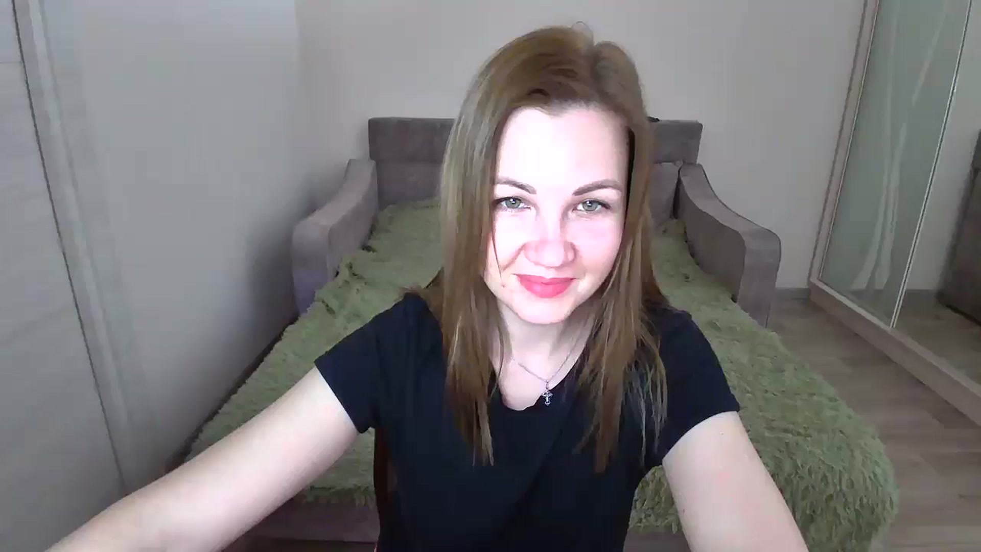 Gallery image thumbnail from Mira_for_love's myfreecams stream on, 10/26/2024, 18:40 image 12 of 20
