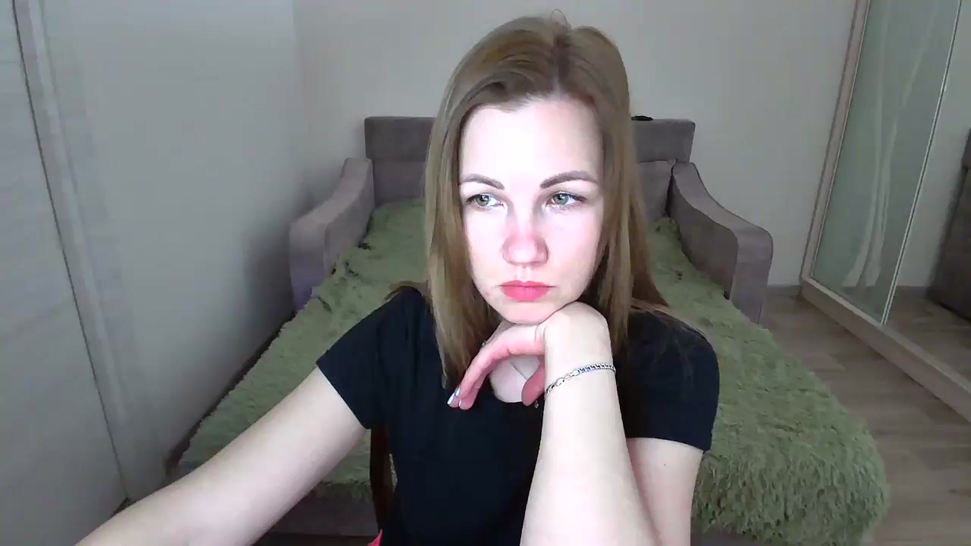 Gallery image thumbnail from Mira_for_love's myfreecams stream on, 10/26/2024, 18:40 image 1 of 20