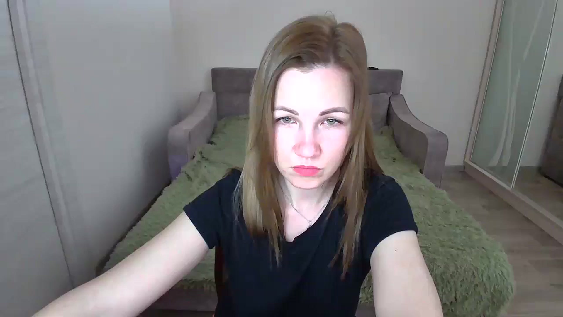 Gallery image thumbnail from Mira_for_love's myfreecams stream on, 10/26/2024, 18:40 image 7 of 20