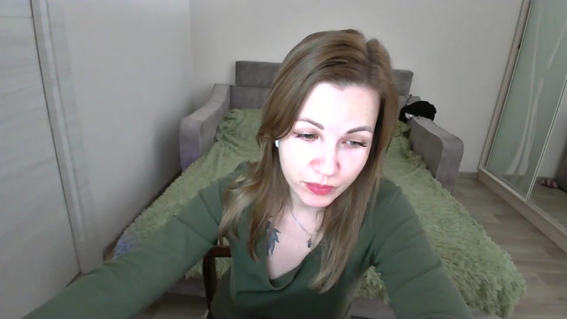 Gallery image thumbnail from Mira_for_love's myfreecams stream on, 11/09/2024, 18:04 image 6 of 20