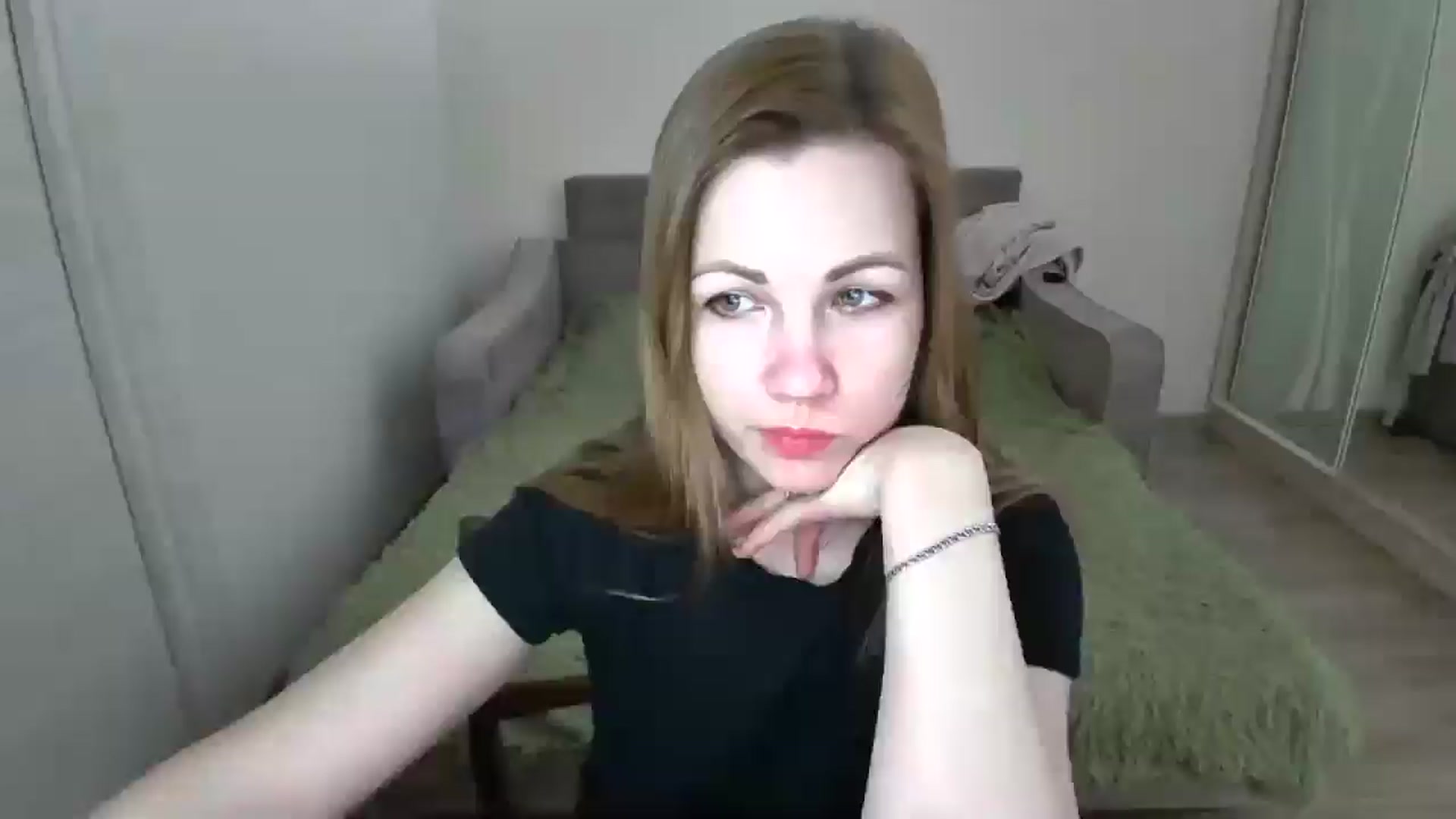 Gallery image thumbnail from Mira_for_love's myfreecams stream on, 11/28/2024, 18:15 image 9 of 20