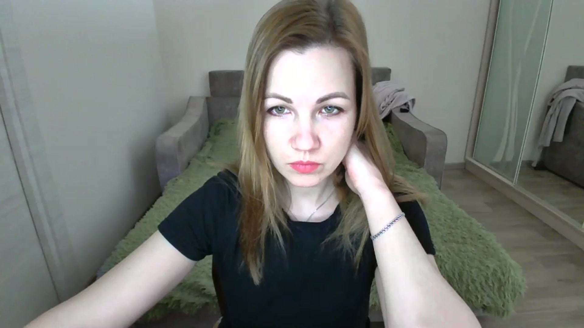 Gallery image thumbnail from Mira_for_love's myfreecams stream on, 11/28/2024, 18:43 image 2 of 20