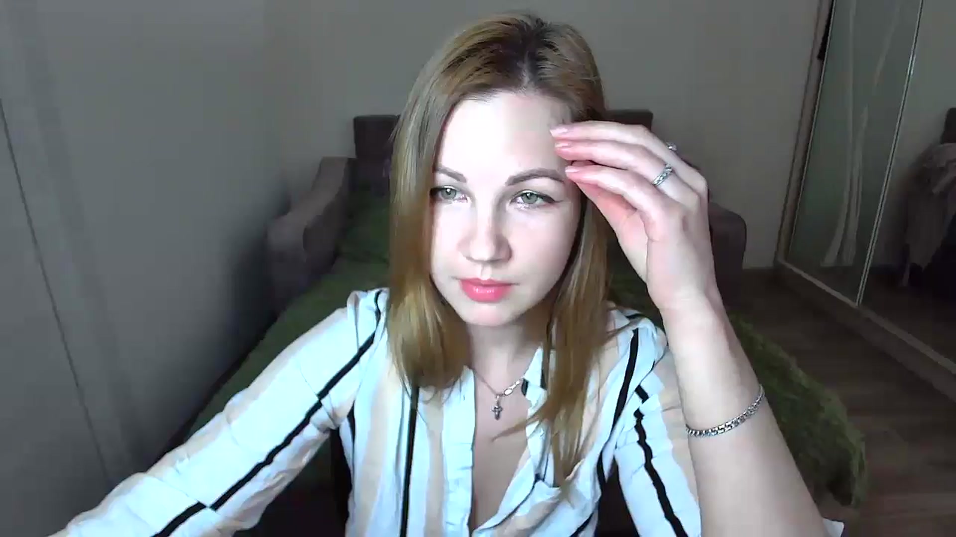 Gallery image thumbnail from Mira_for_love's myfreecams stream on, 12/05/2024, 19:15 image 16 of 20