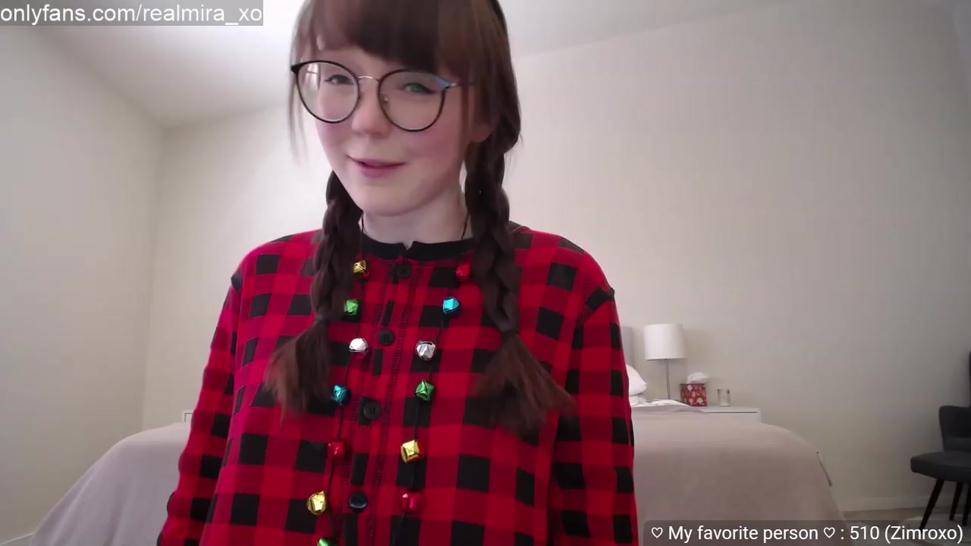 Gallery image thumbnail from Mira_xo's myfreecams stream on, 12/22/2022, 21:33 image 3 of 20