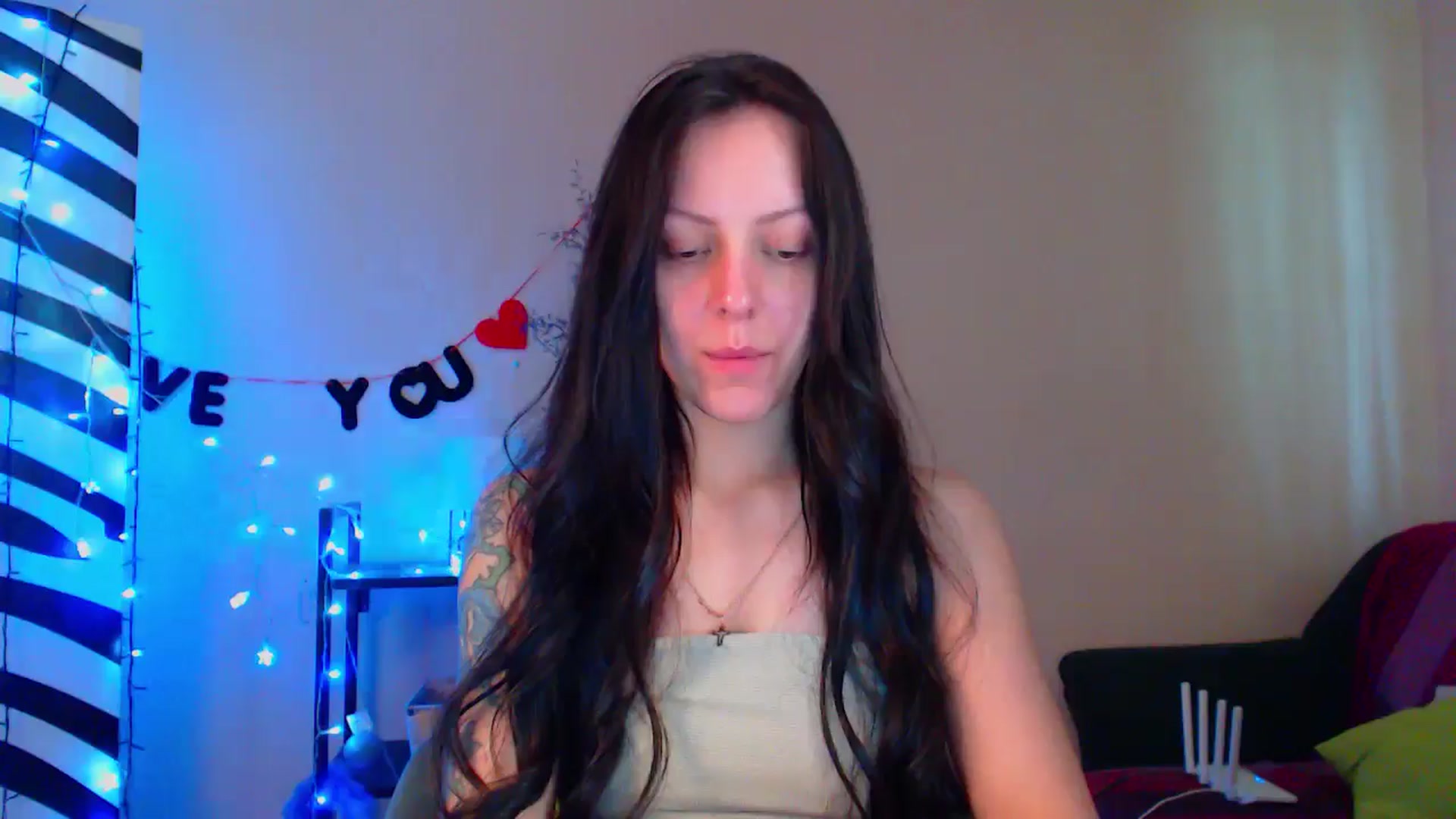 Gallery image thumbnail from MiracleMiss's myfreecams stream on, 05/14/2024, 10:51 image 14 of 20