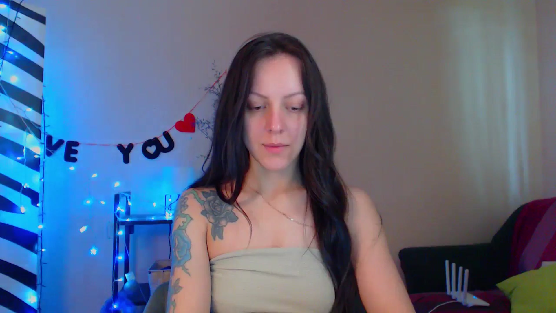 Gallery image thumbnail from MiracleMiss's myfreecams stream on, 05/14/2024, 10:51 image 7 of 20