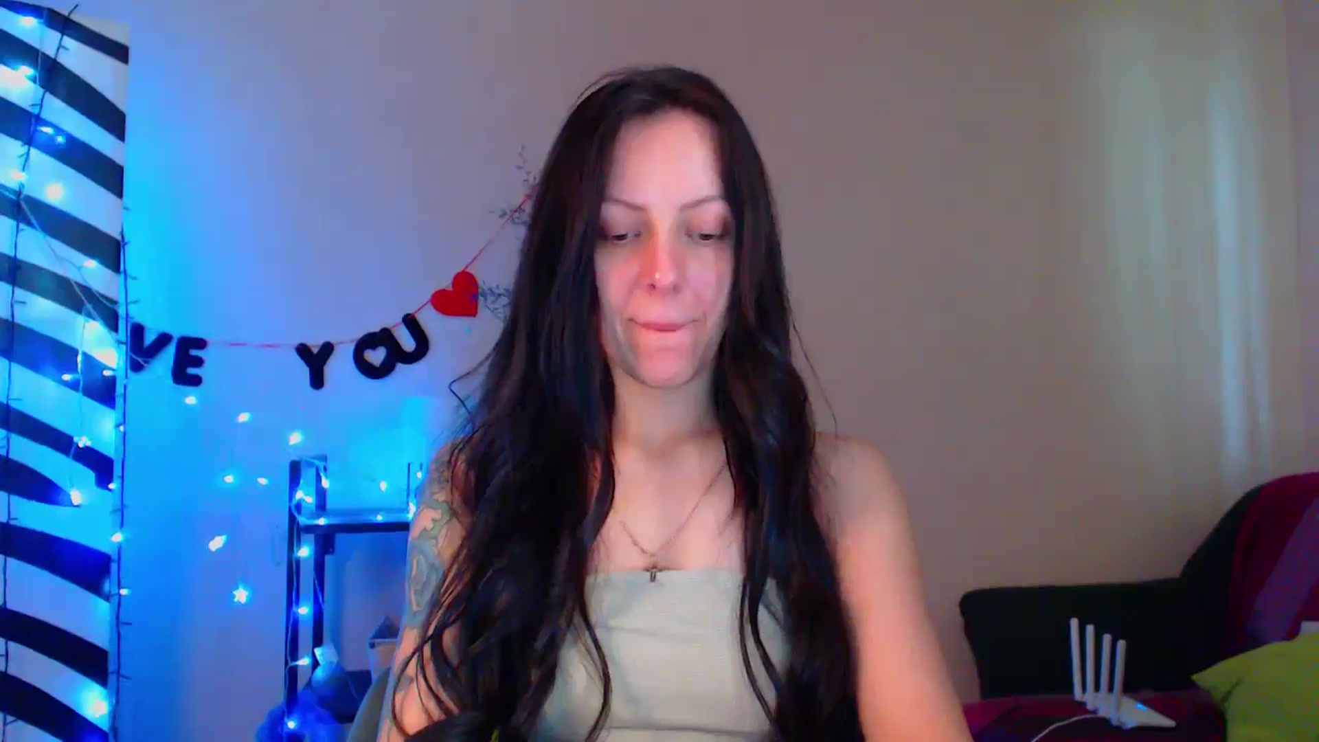 Gallery image thumbnail from MiracleMiss's myfreecams stream on, 05/14/2024, 10:51 image 11 of 20