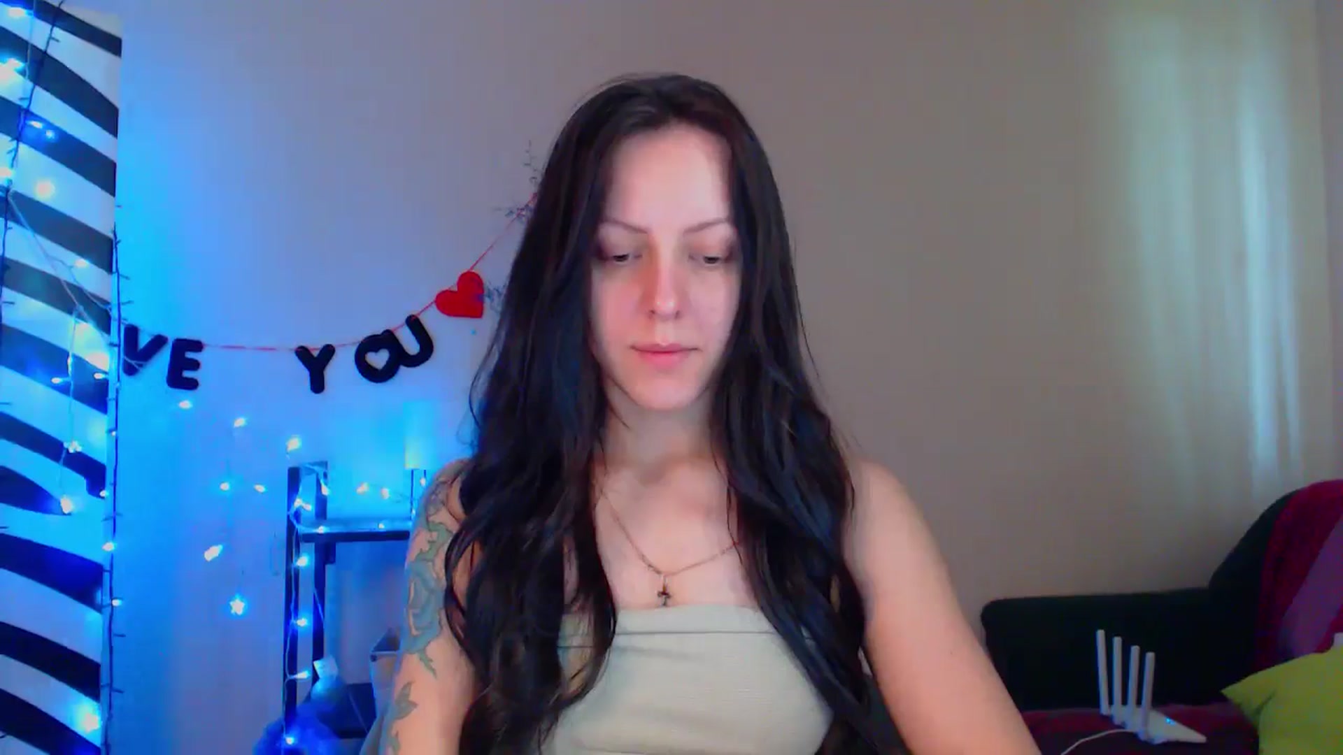 Gallery image thumbnail from MiracleMiss's myfreecams stream on, 05/14/2024, 10:51 image 3 of 20