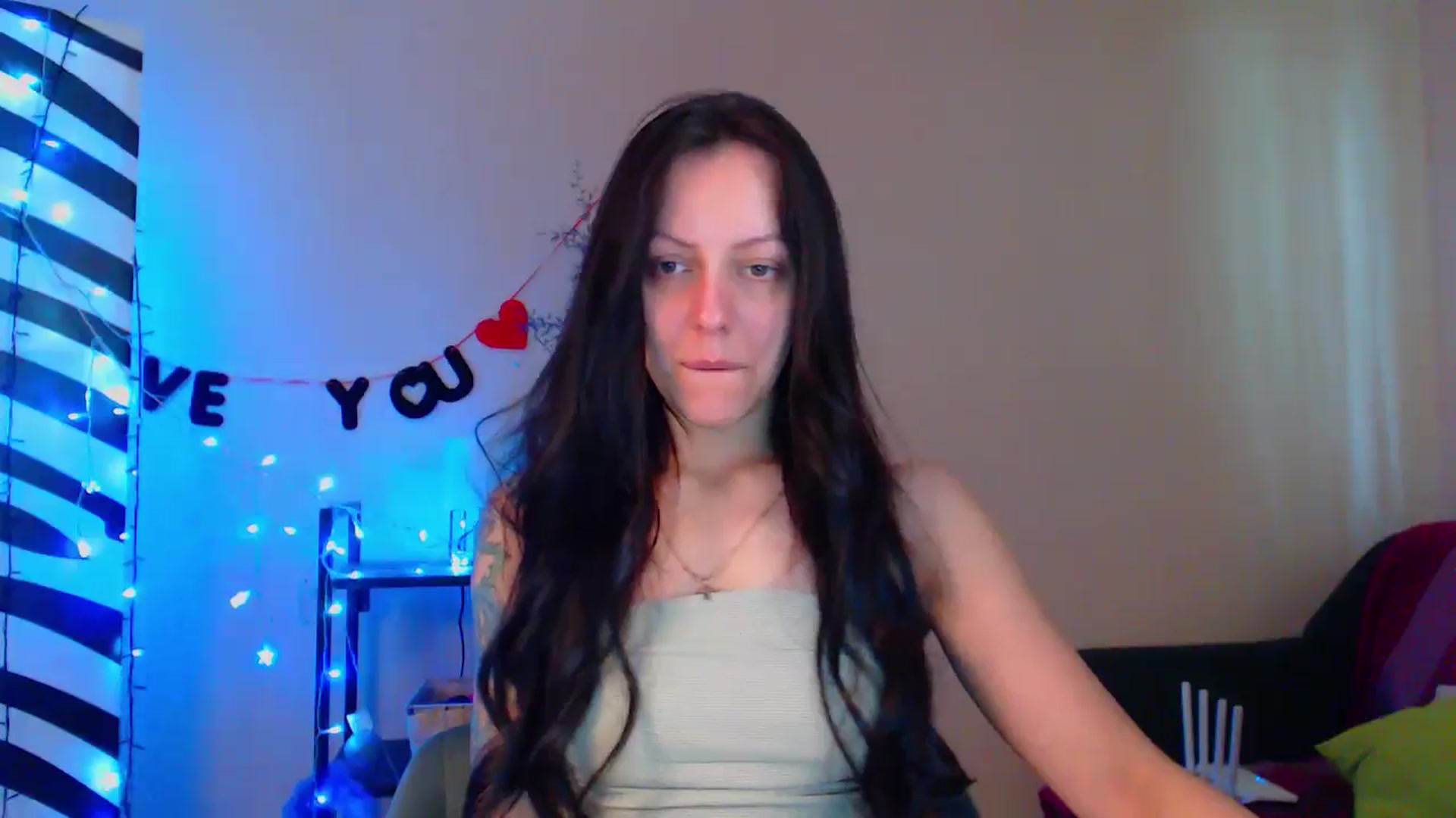 Gallery image thumbnail from MiracleMiss's myfreecams stream on, 05/14/2024, 10:51 image 16 of 20
