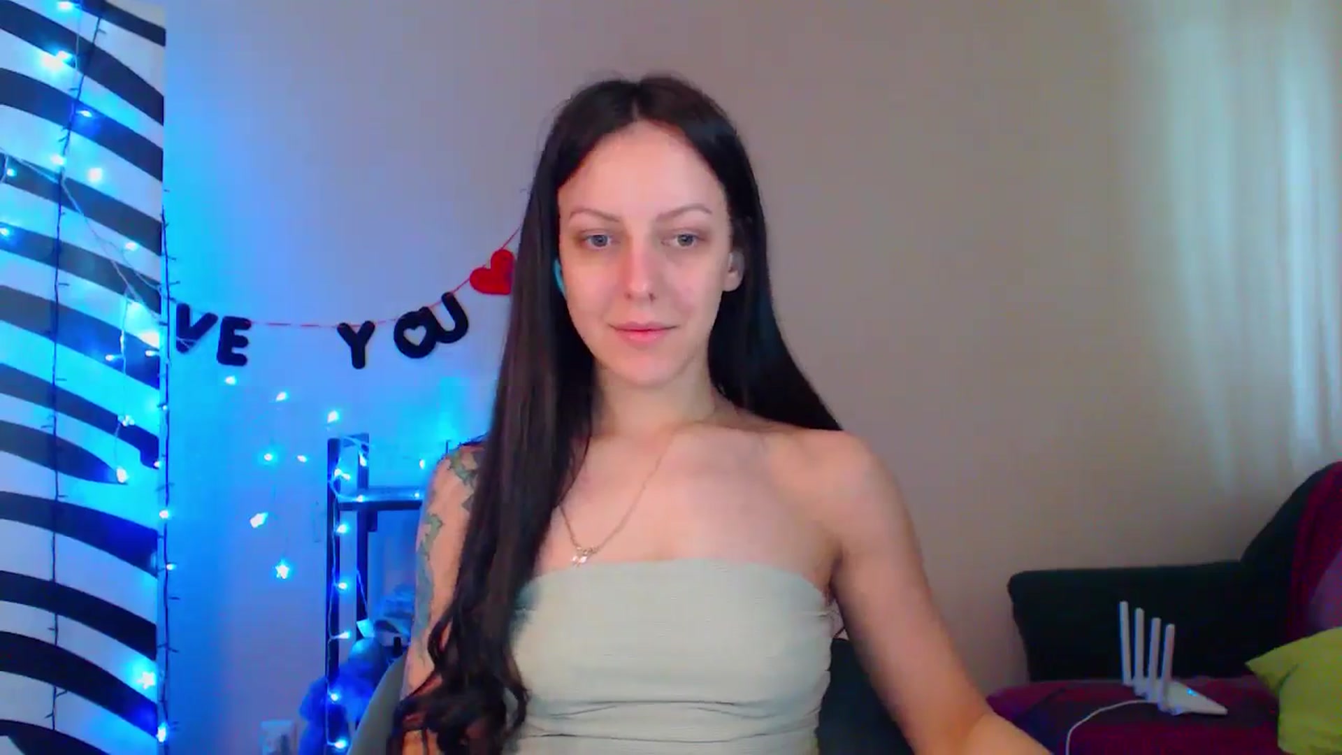 Gallery image thumbnail from MiracleMiss's myfreecams stream on, 05/15/2024, 10:15 image 4 of 20