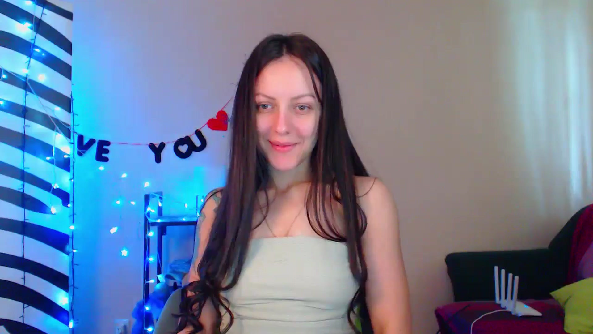 Gallery image thumbnail from MiracleMiss's myfreecams stream on, 05/15/2024, 10:15 image 10 of 20