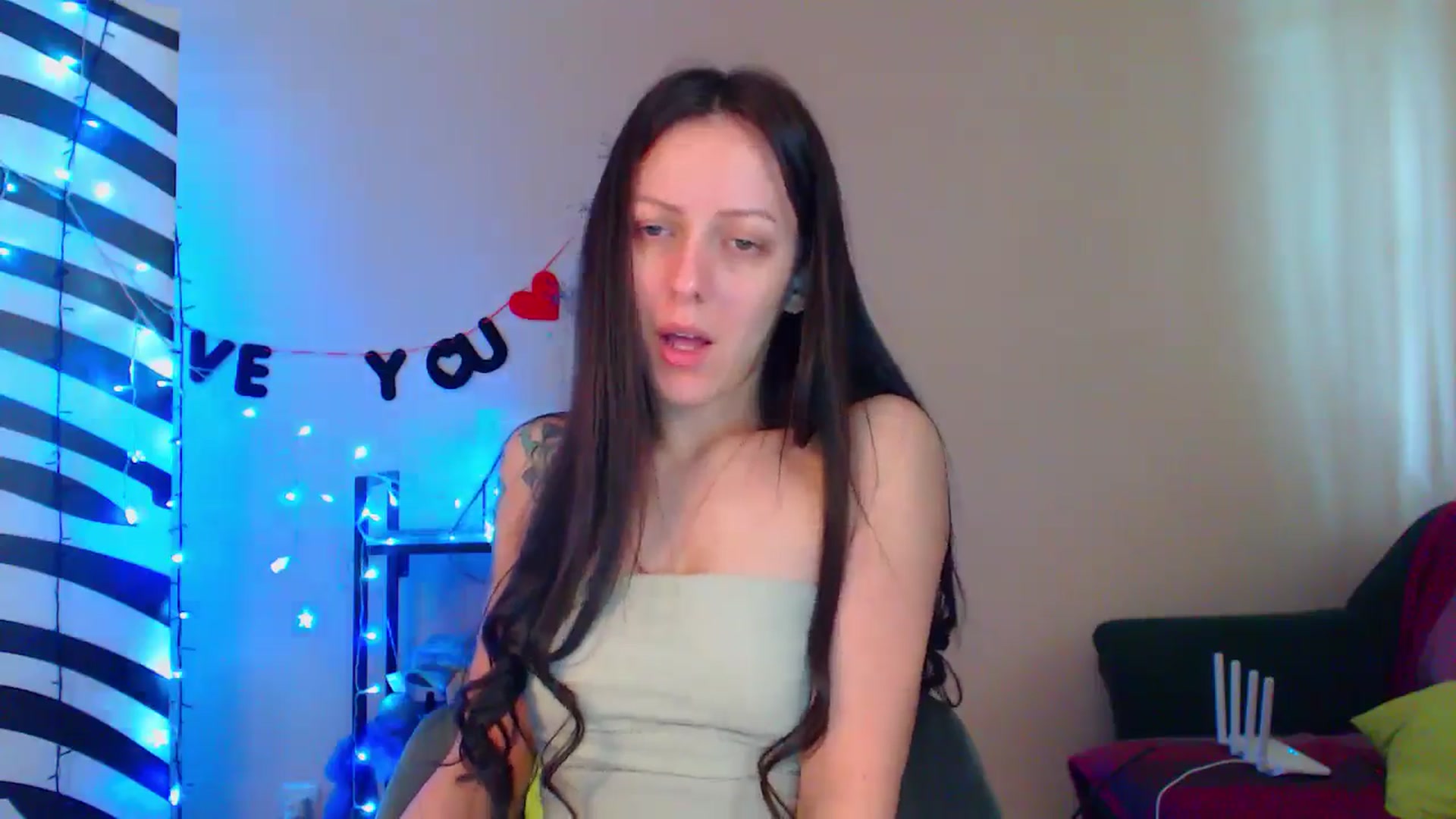 Gallery image thumbnail from MiracleMiss's myfreecams stream on, 05/15/2024, 10:15 image 9 of 20