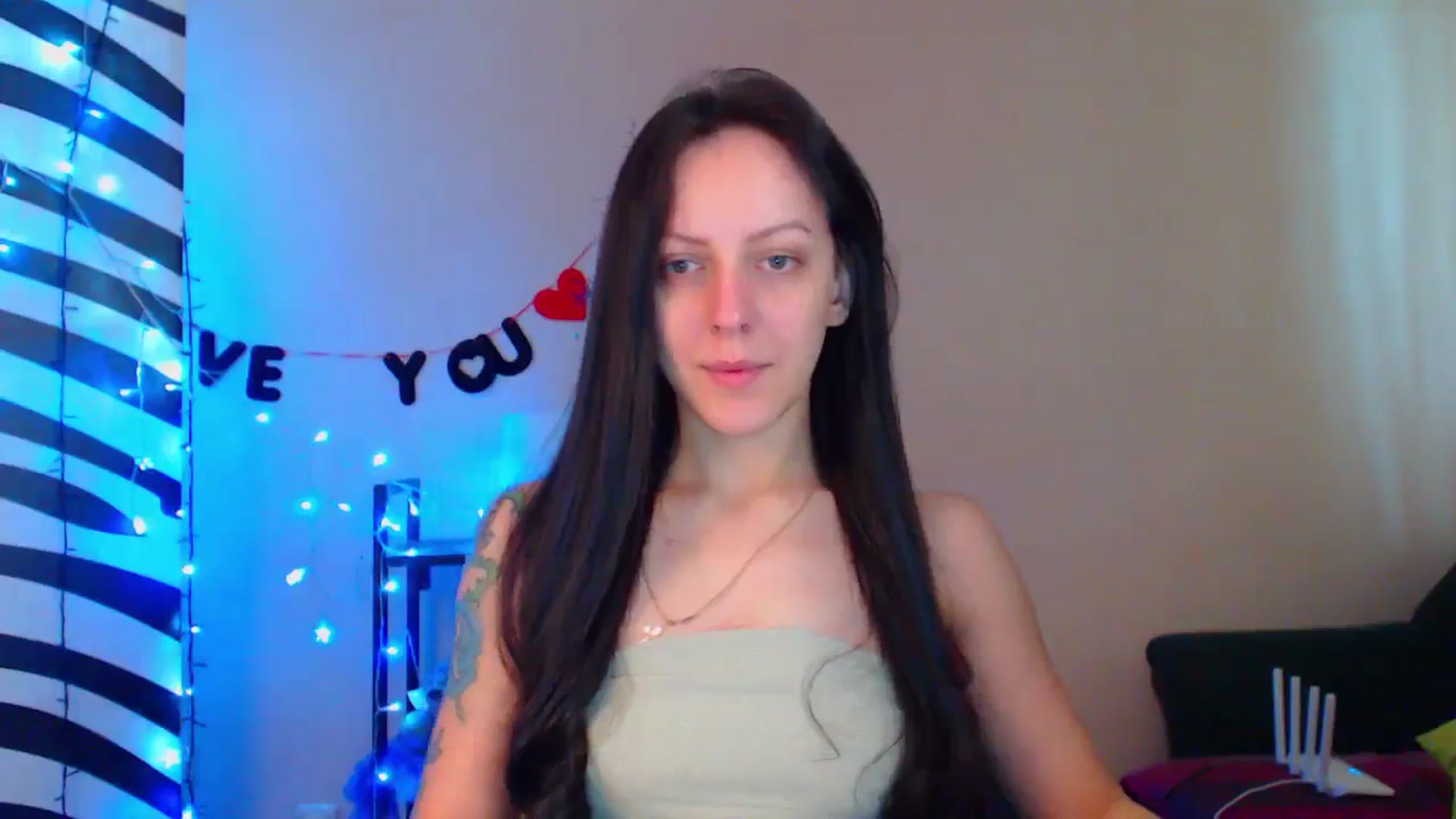 Gallery image thumbnail from MiracleMiss's myfreecams stream on, 05/15/2024, 10:44 image 6 of 20