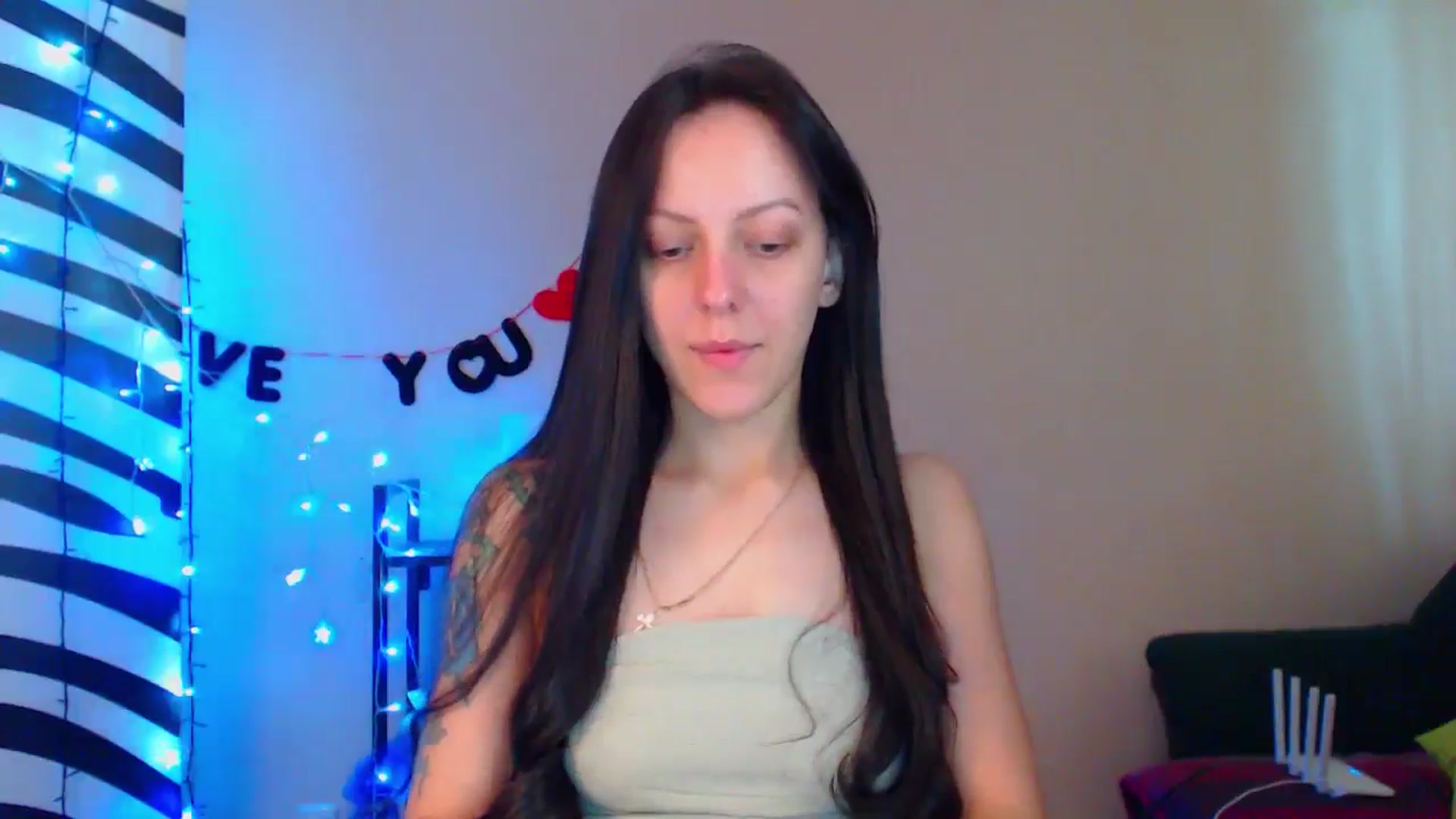 Gallery image thumbnail from MiracleMiss's myfreecams stream on, 05/15/2024, 10:44 image 9 of 20