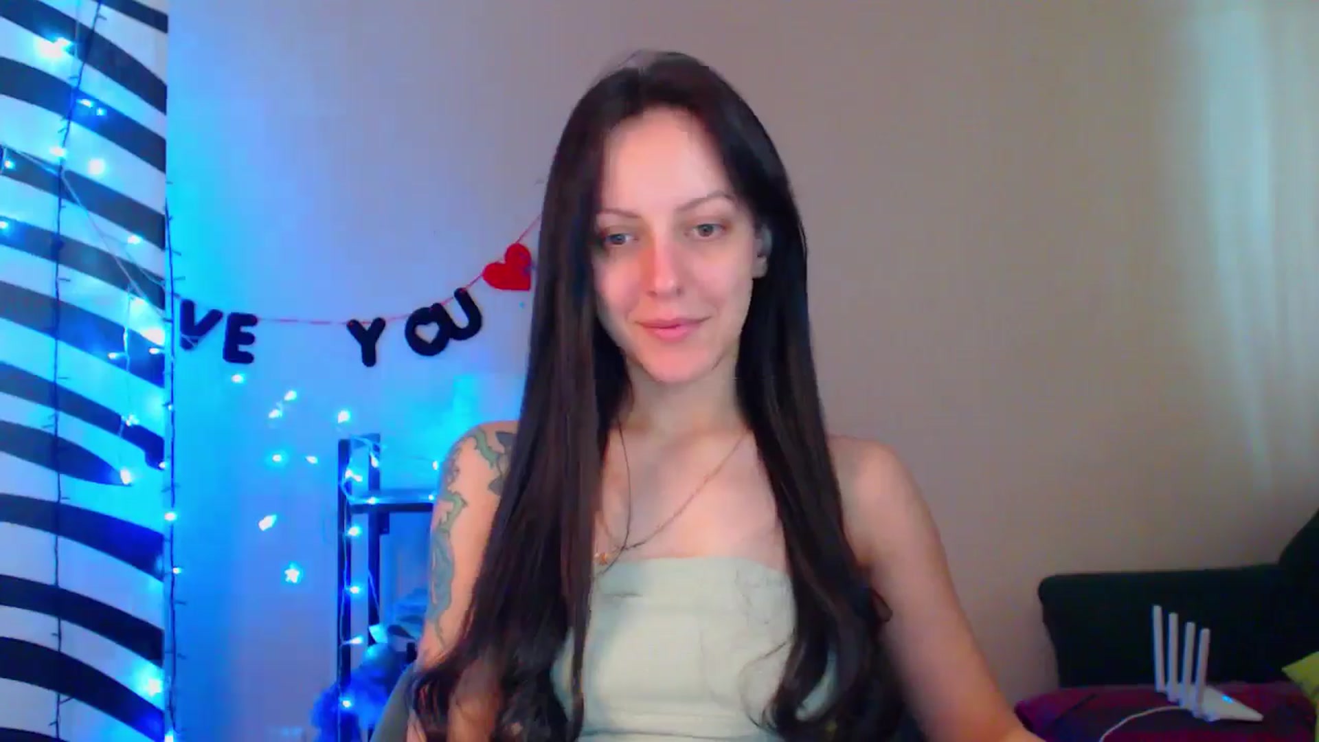 Gallery image thumbnail from MiracleMiss's myfreecams stream on, 05/15/2024, 10:44 image 13 of 20