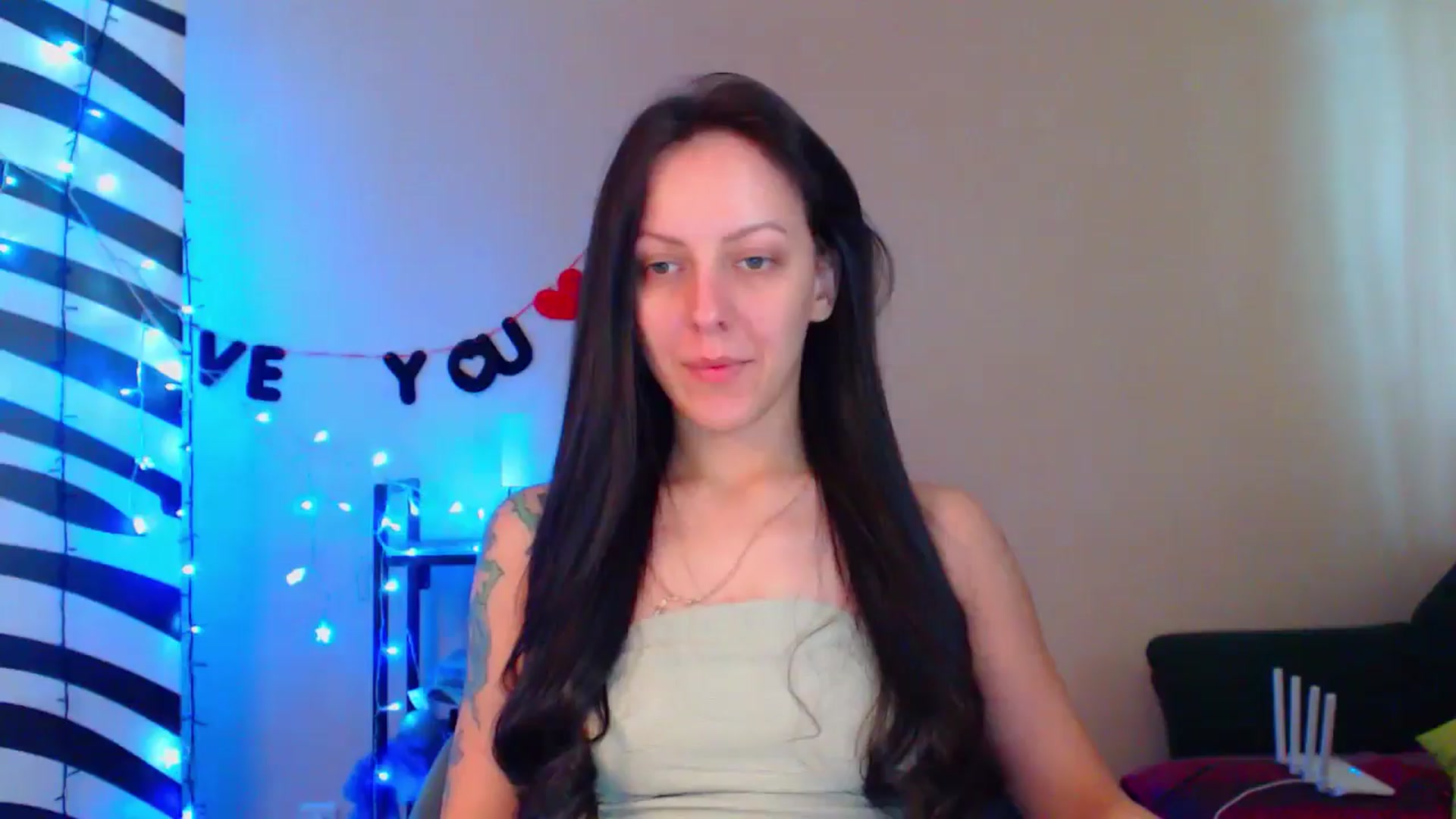 Gallery image thumbnail from MiracleMiss's myfreecams stream on, 05/15/2024, 10:44 image 1 of 20