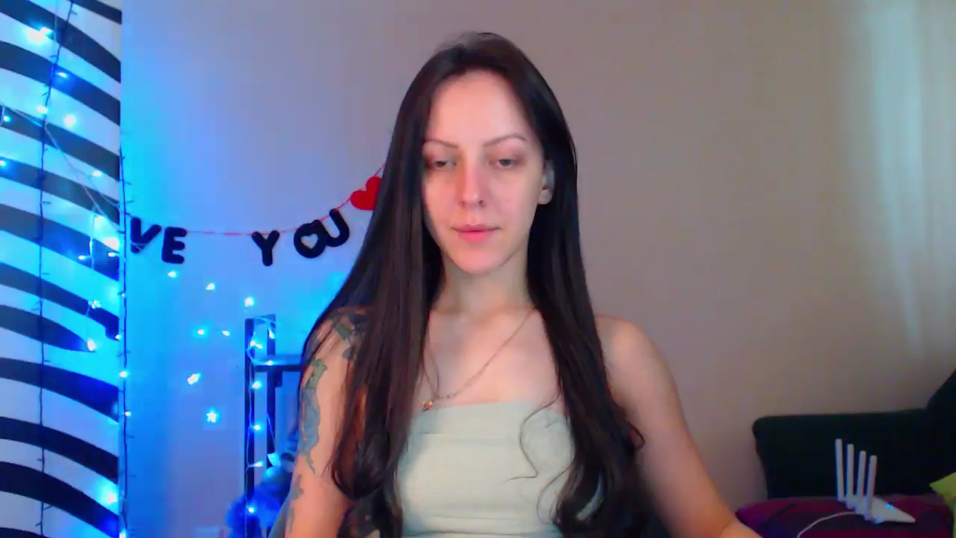 Gallery image thumbnail from MiracleMiss's myfreecams stream on, 05/15/2024, 10:44 image 11 of 20