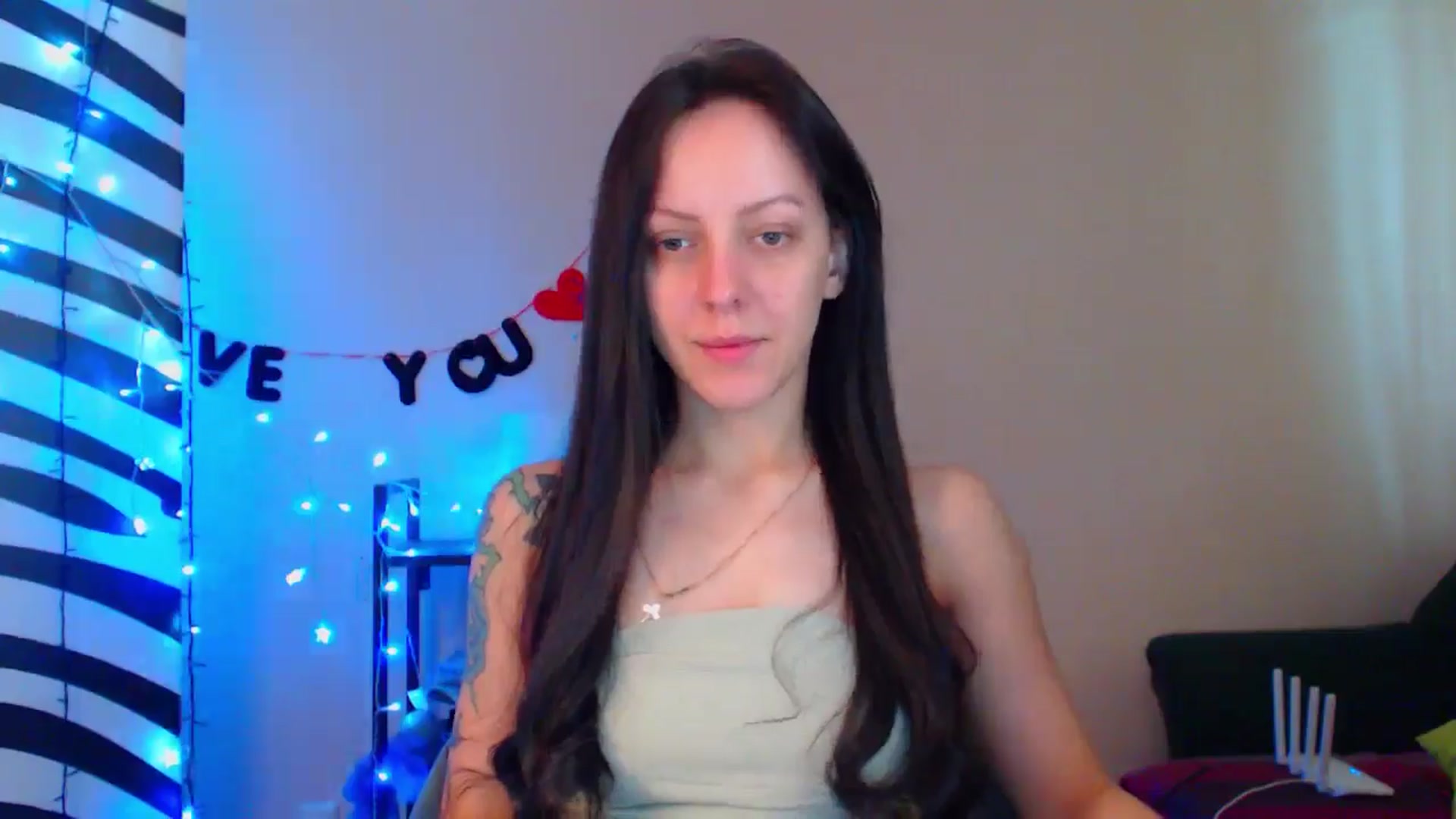Gallery image thumbnail from MiracleMiss's myfreecams stream on, 05/15/2024, 10:44 image 8 of 20