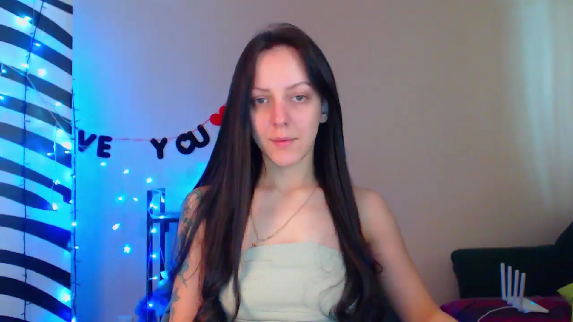 Gallery image thumbnail from MiracleMiss's myfreecams stream on, 05/15/2024, 10:44 image 15 of 20