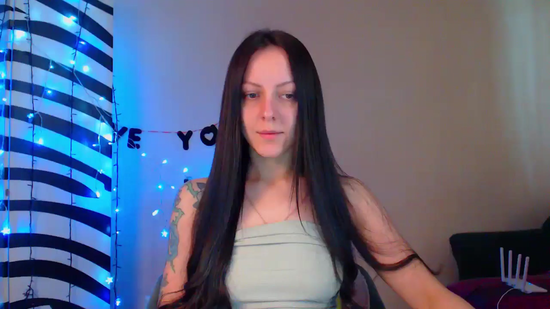 Gallery image thumbnail from MiracleMiss's myfreecams stream on, 05/16/2024, 10:47 image 1 of 20