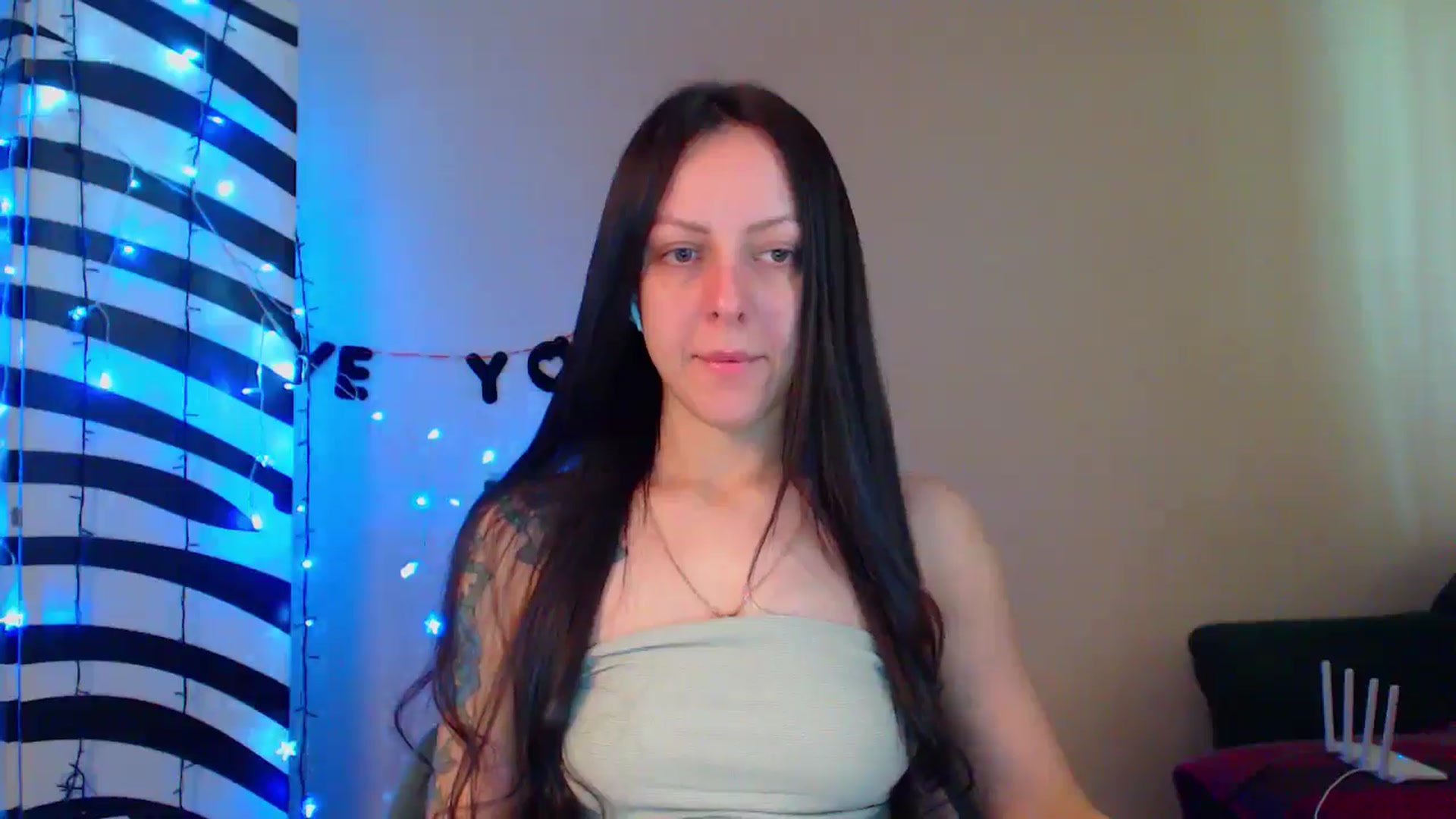 Gallery image thumbnail from MiracleMiss's myfreecams stream on, 05/16/2024, 10:47 image 9 of 20