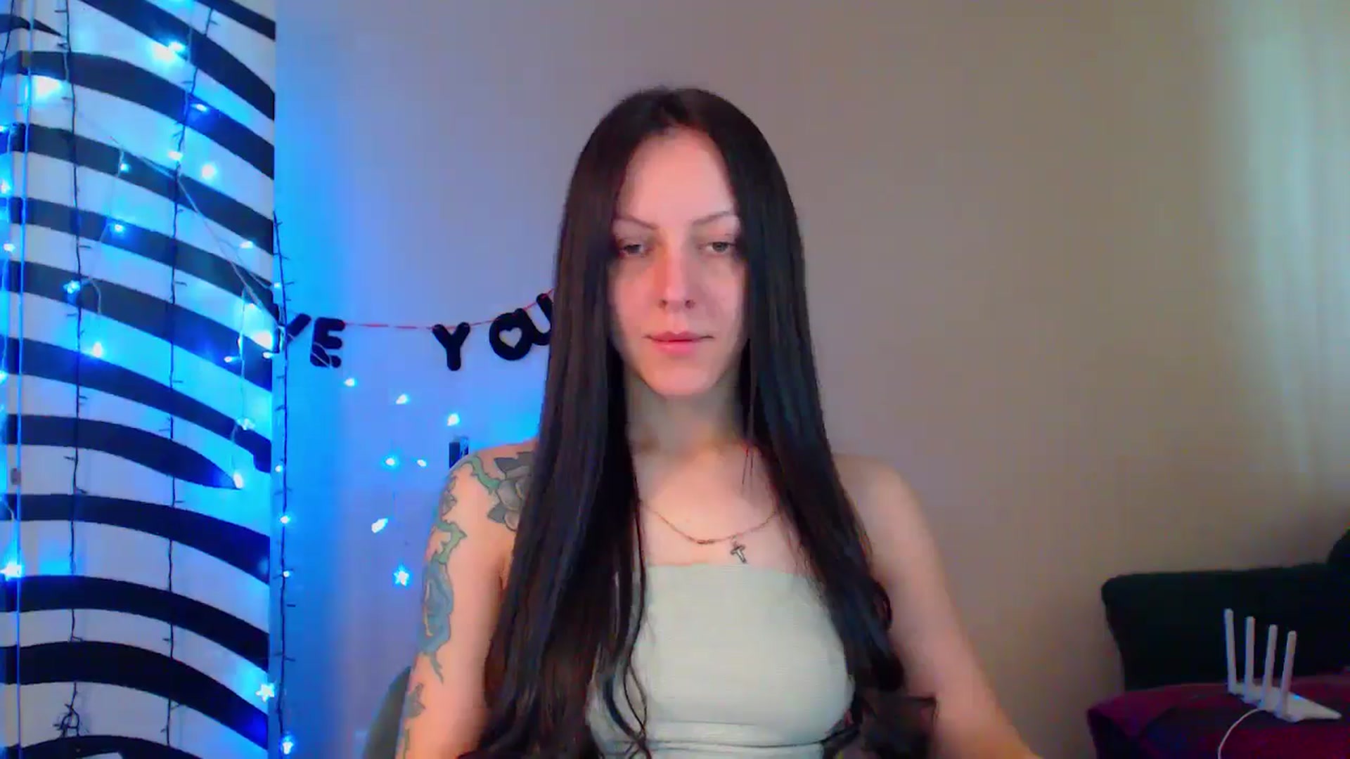 Gallery image thumbnail from MiracleMiss's myfreecams stream on, 05/16/2024, 10:47 image 14 of 20